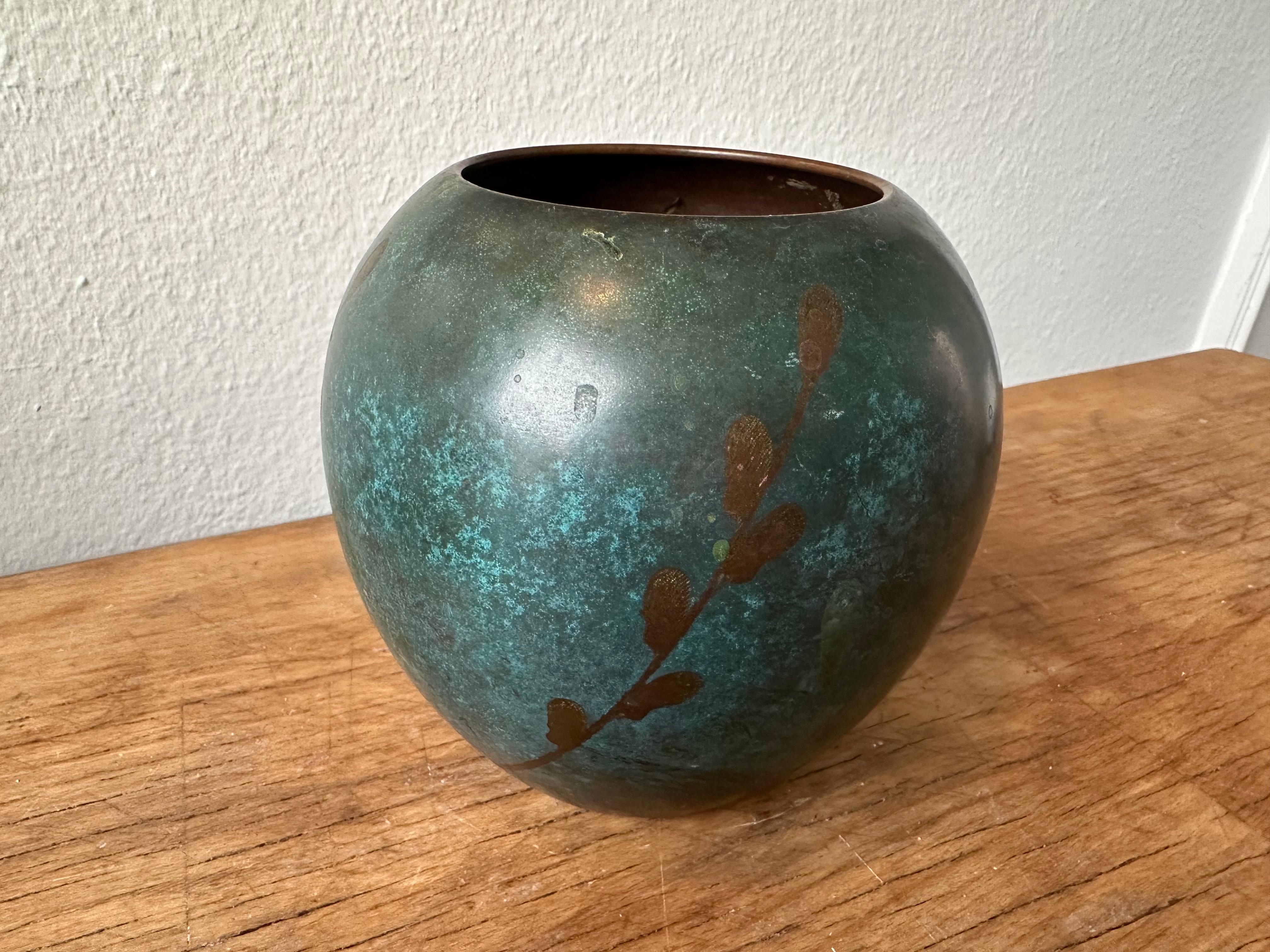 Ikora Vase - WMF Art Deco Bronze mit stilisiertem Willow Branch von Paul Haustein  im Angebot 1