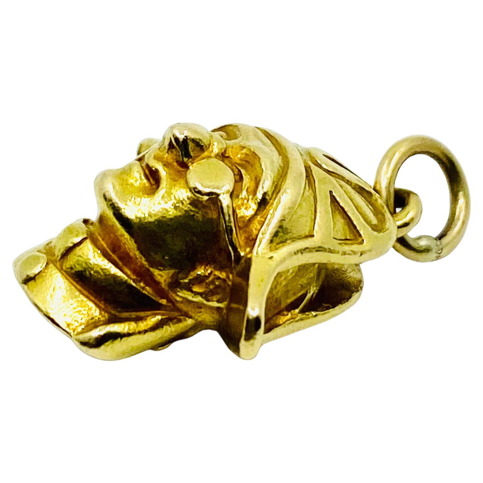 Il Capitano Commedia dell'Arte Pendentif à breloques en or 18k en vente 1