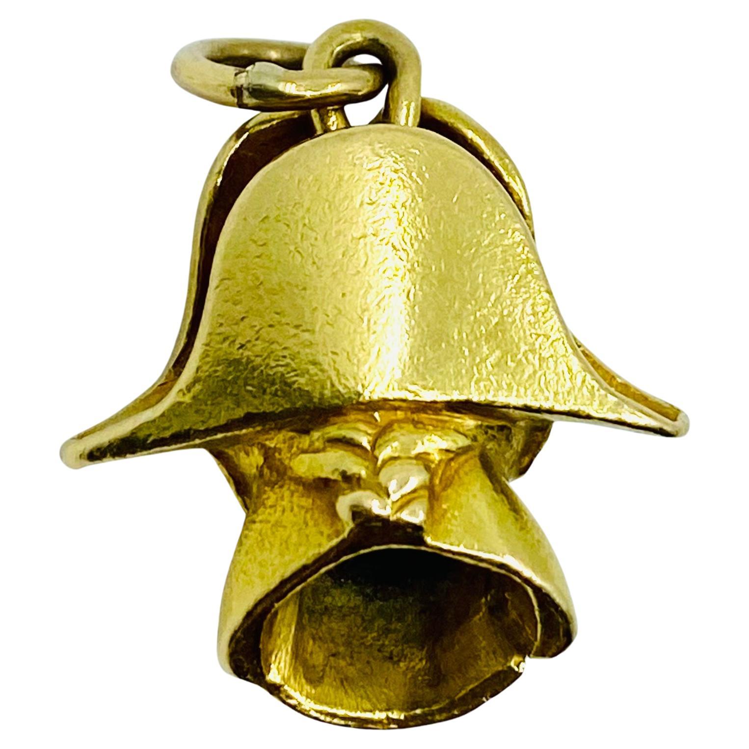 Il Capitano Commedia dell'Arte Pendentif à breloques en or 18k en vente 2