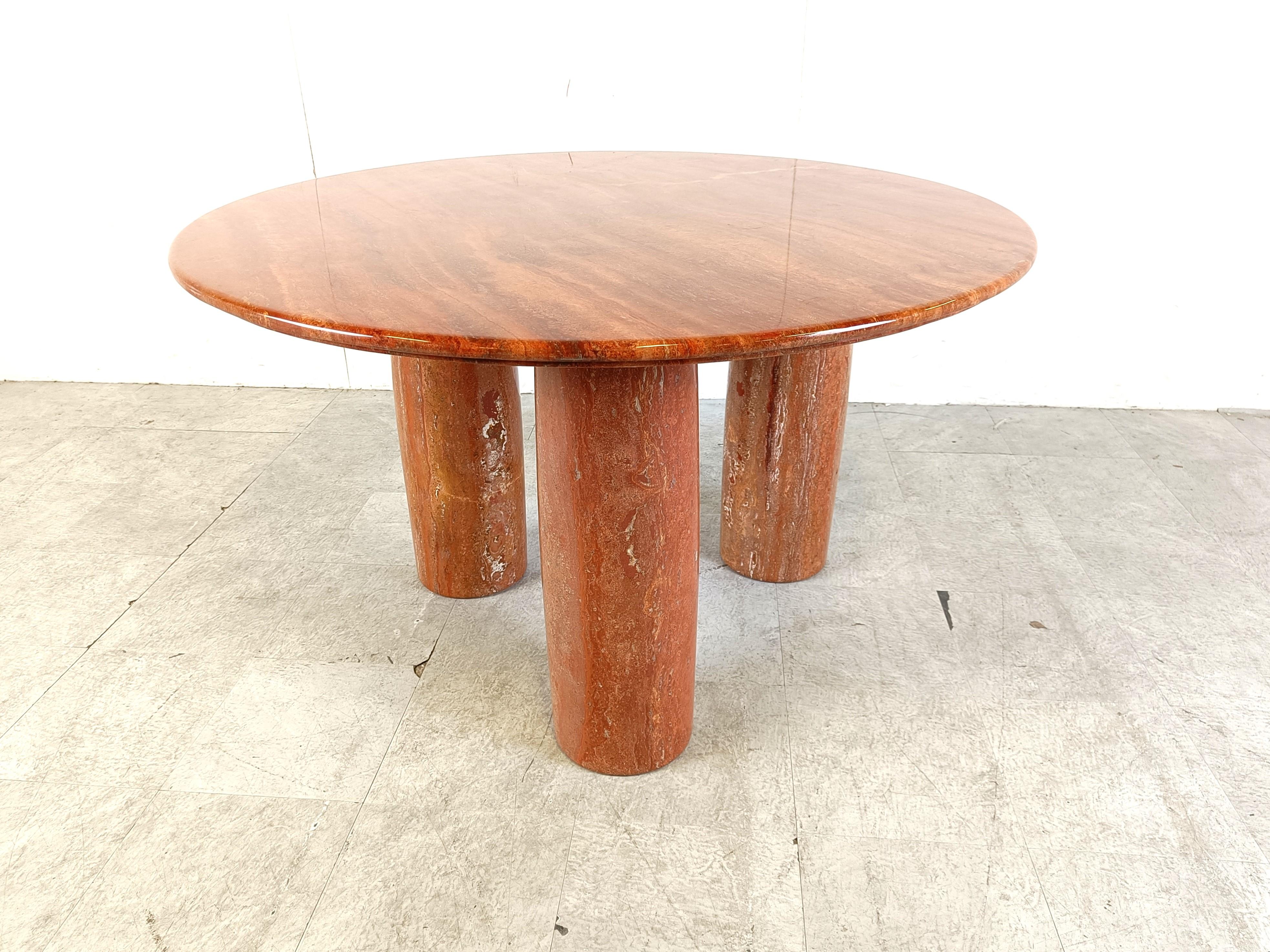 Il Colonnato Dining Table in red travertine by Mario Bellini for Cassina, 1970s 4