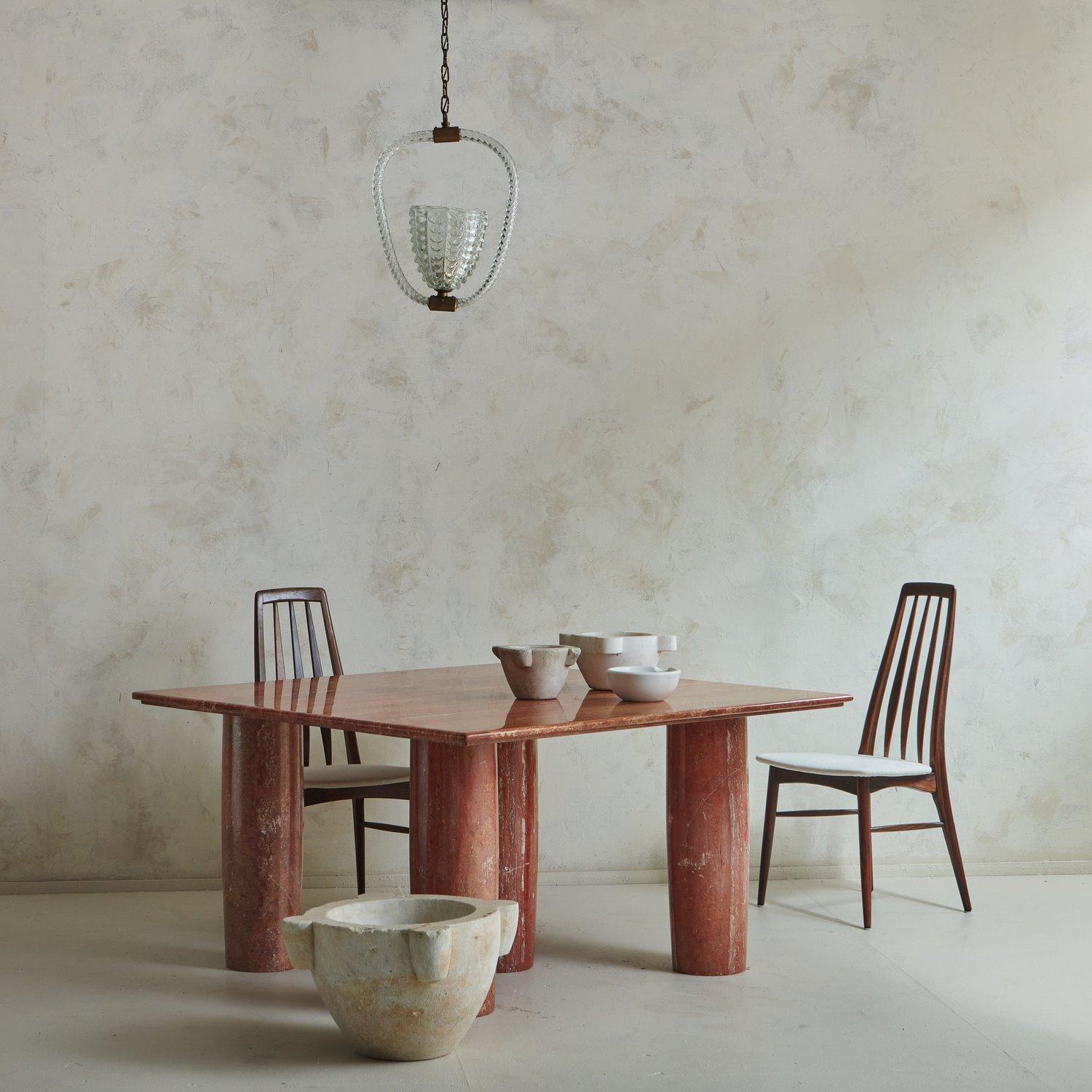 Italian Il Colonnato Table in Red Persian Travertine by Mario Bellini for Cassina, Italy For Sale