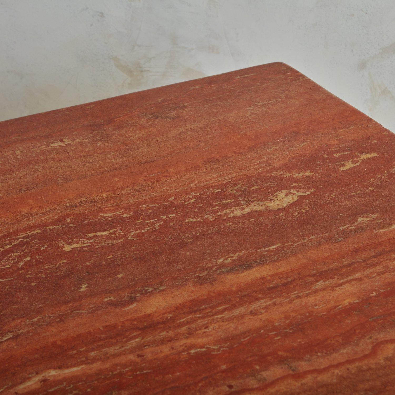 Travertino Tavolo Il Colonnato in travertino persiano rosso di Mario Bellini per Cassina, Italia in vendita