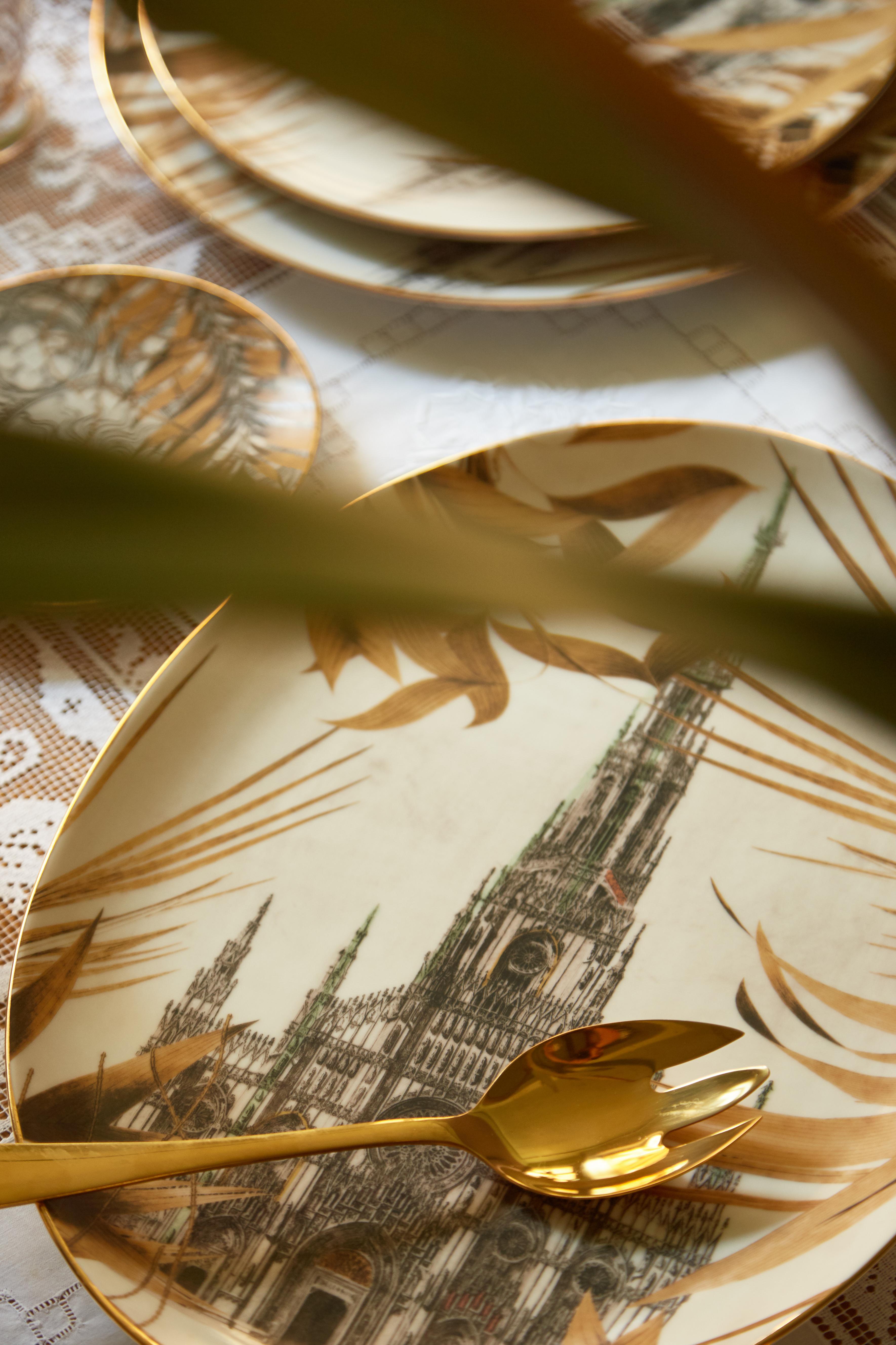 Il Duomo che non c'è, Six Contemporary Decorated Porcelain Bread Plates For Sale 4