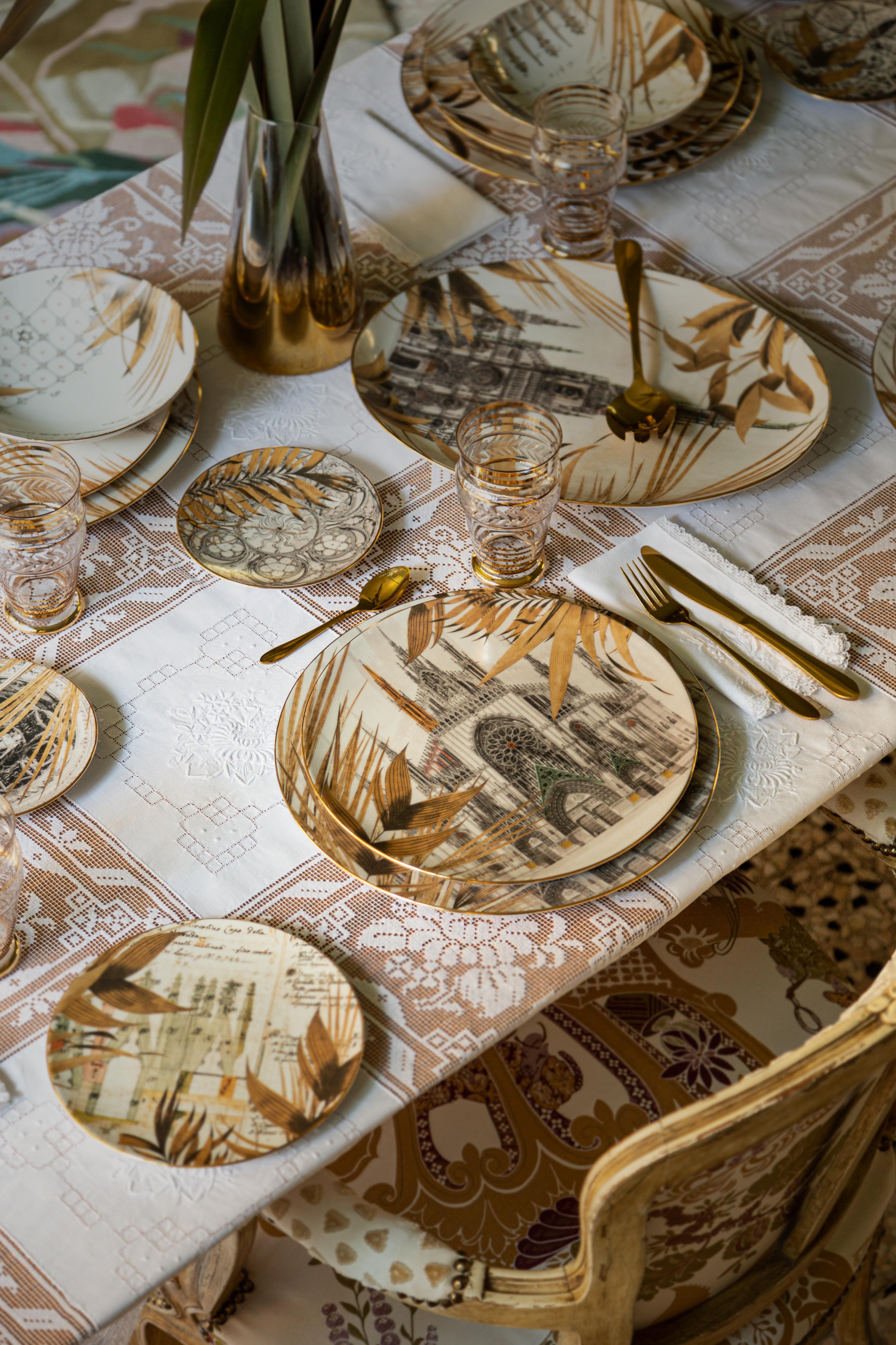 Il Duomo che non c'è, Six Contemporary Porcelain Plates with Decorative Design For Sale 4