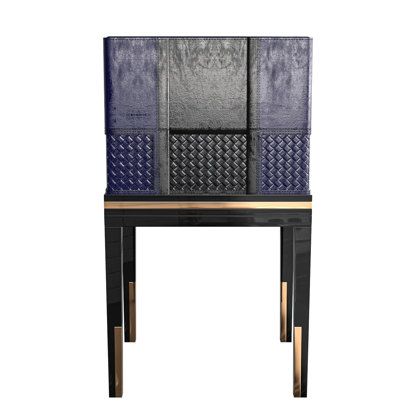Fait main Chaise il Gabbiano avec détails en bronze et cuir sur mesure, Istanbul en vente
