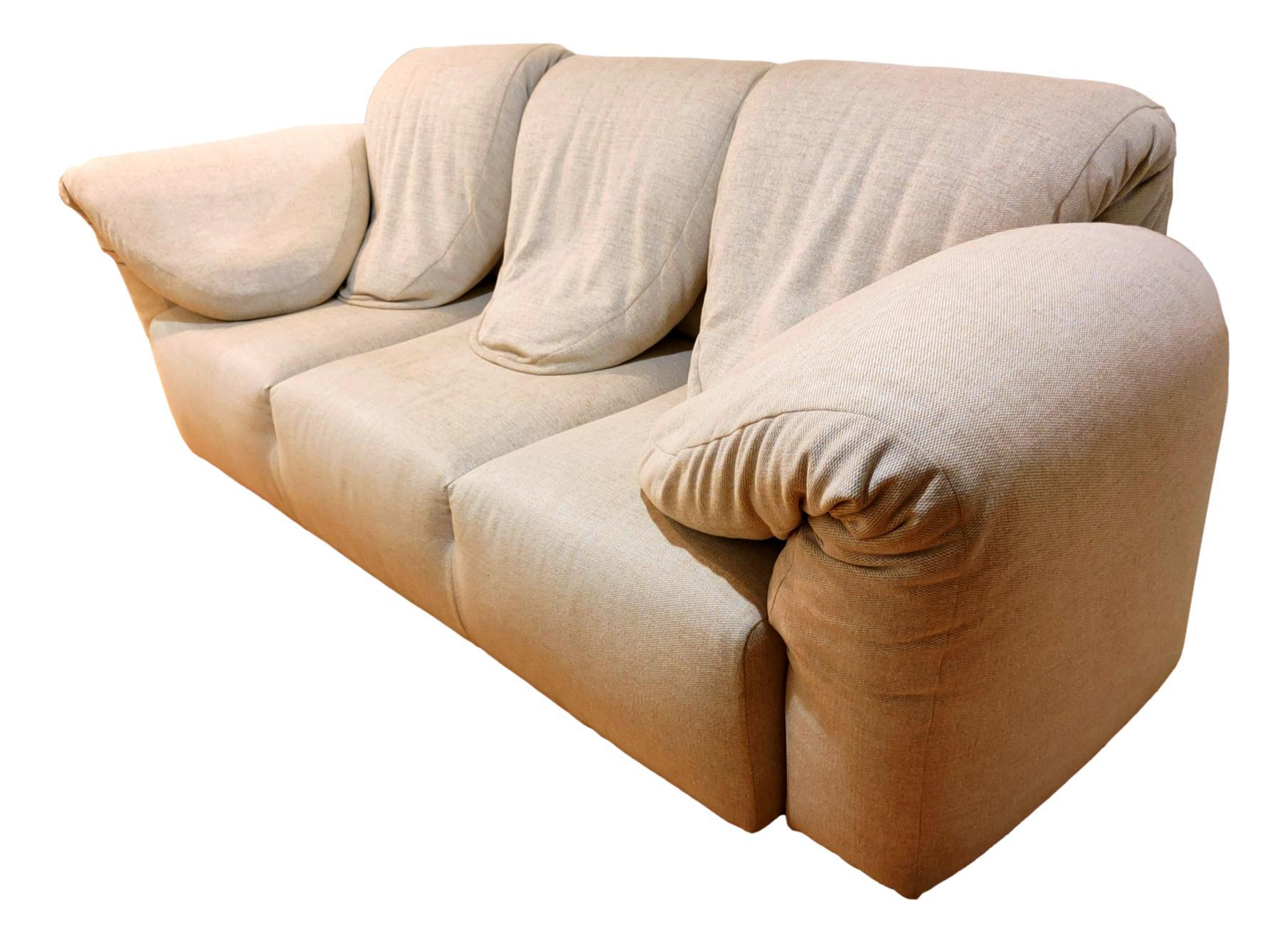 Wonderful and rare sofa 
