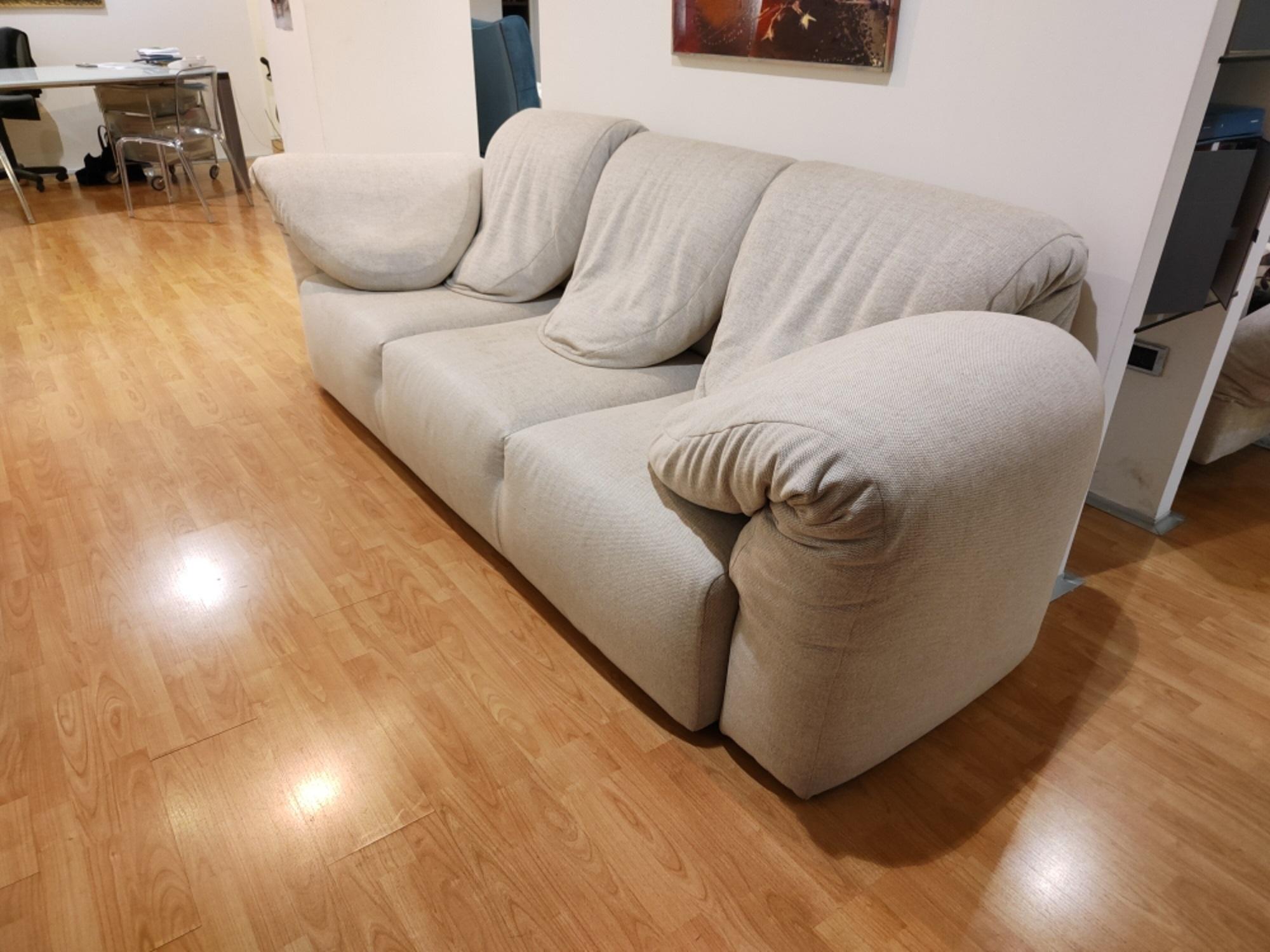 Mid-Century Modern Il Giullare Sofa Design Gaetano Pesce for Meritalia 2010 For Sale