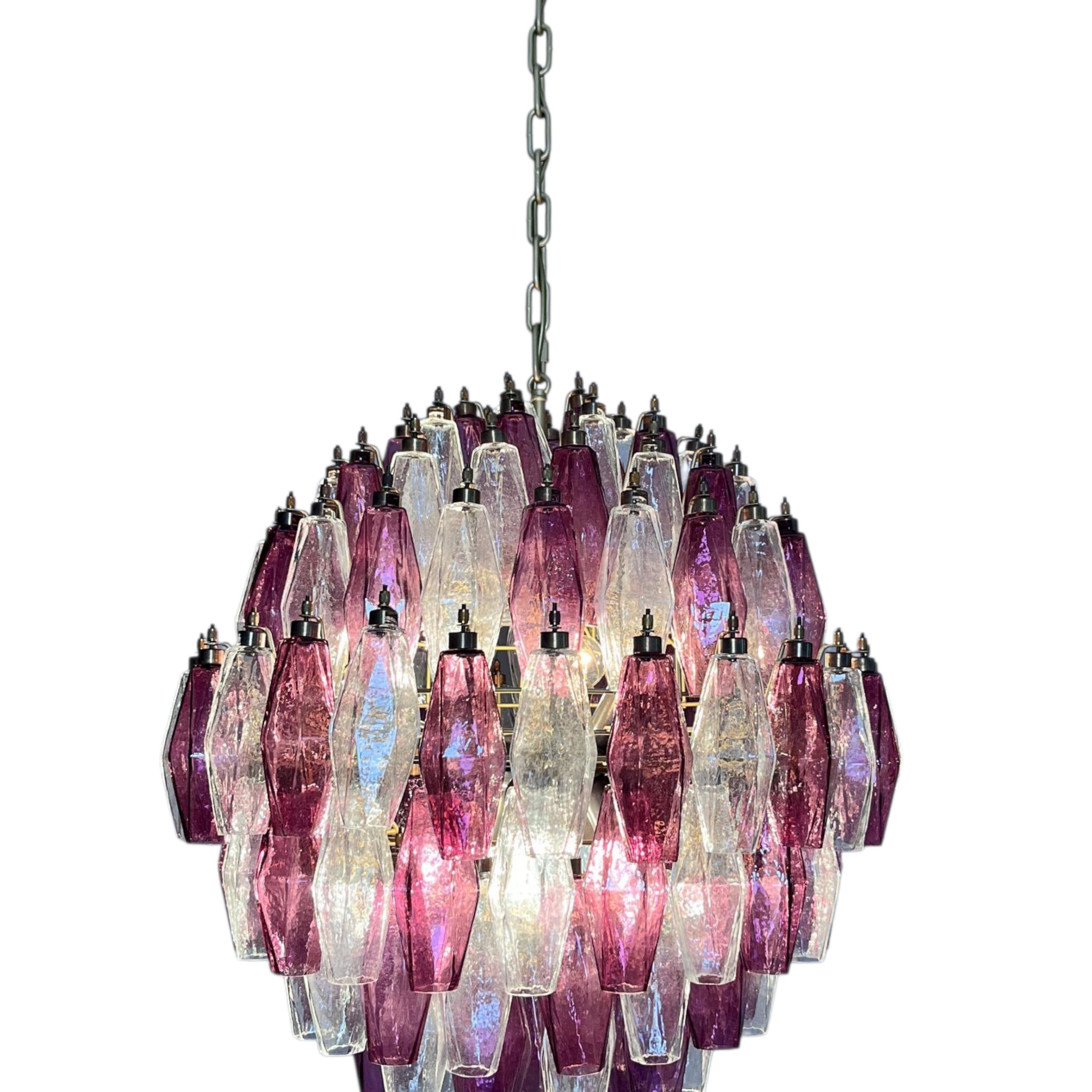 Il grande lampadario color ametista murano In condizioni Nuovo in vendita a Guazzora, IT