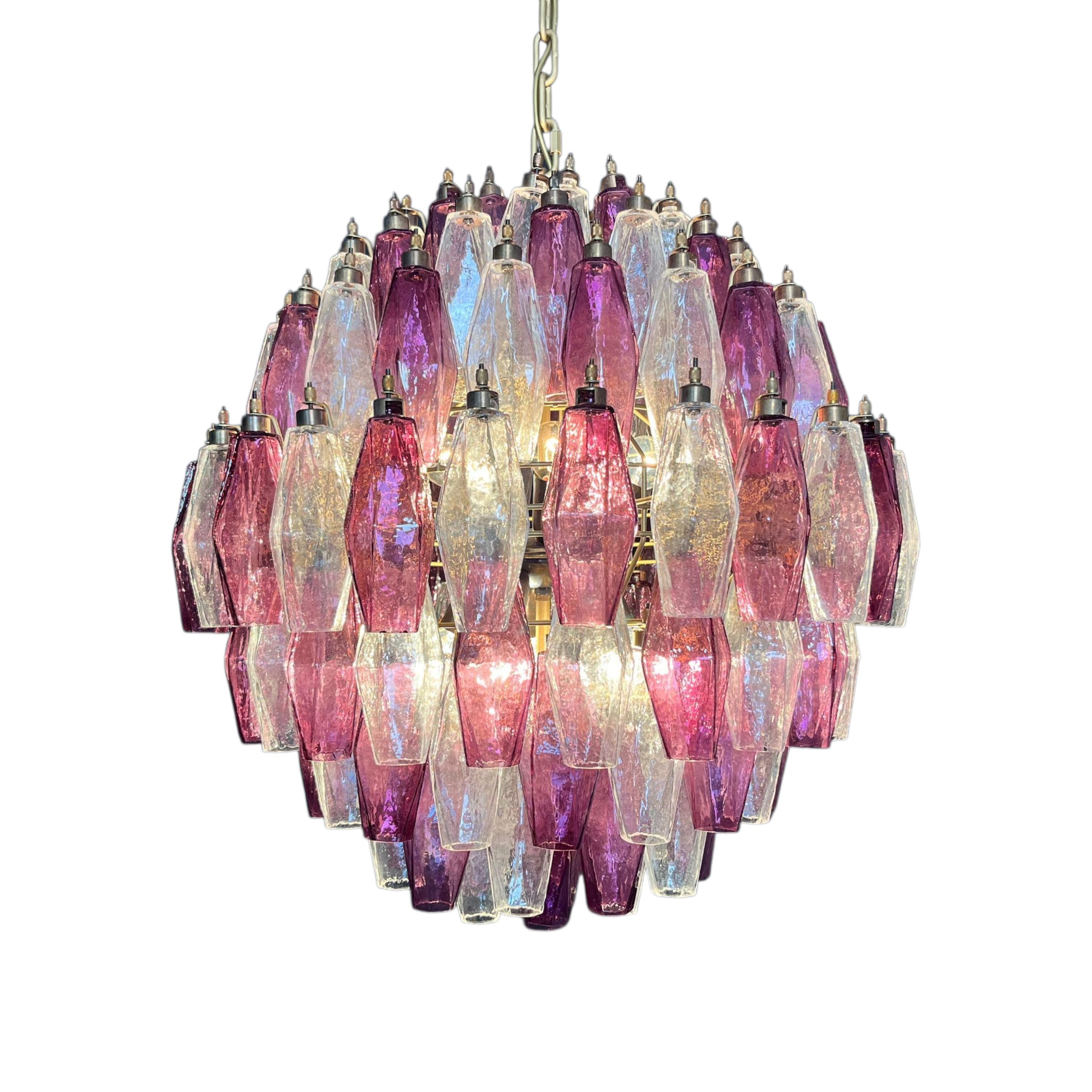 Periodo contemporaneo Il grande lampadario color ametista murano in vendita
