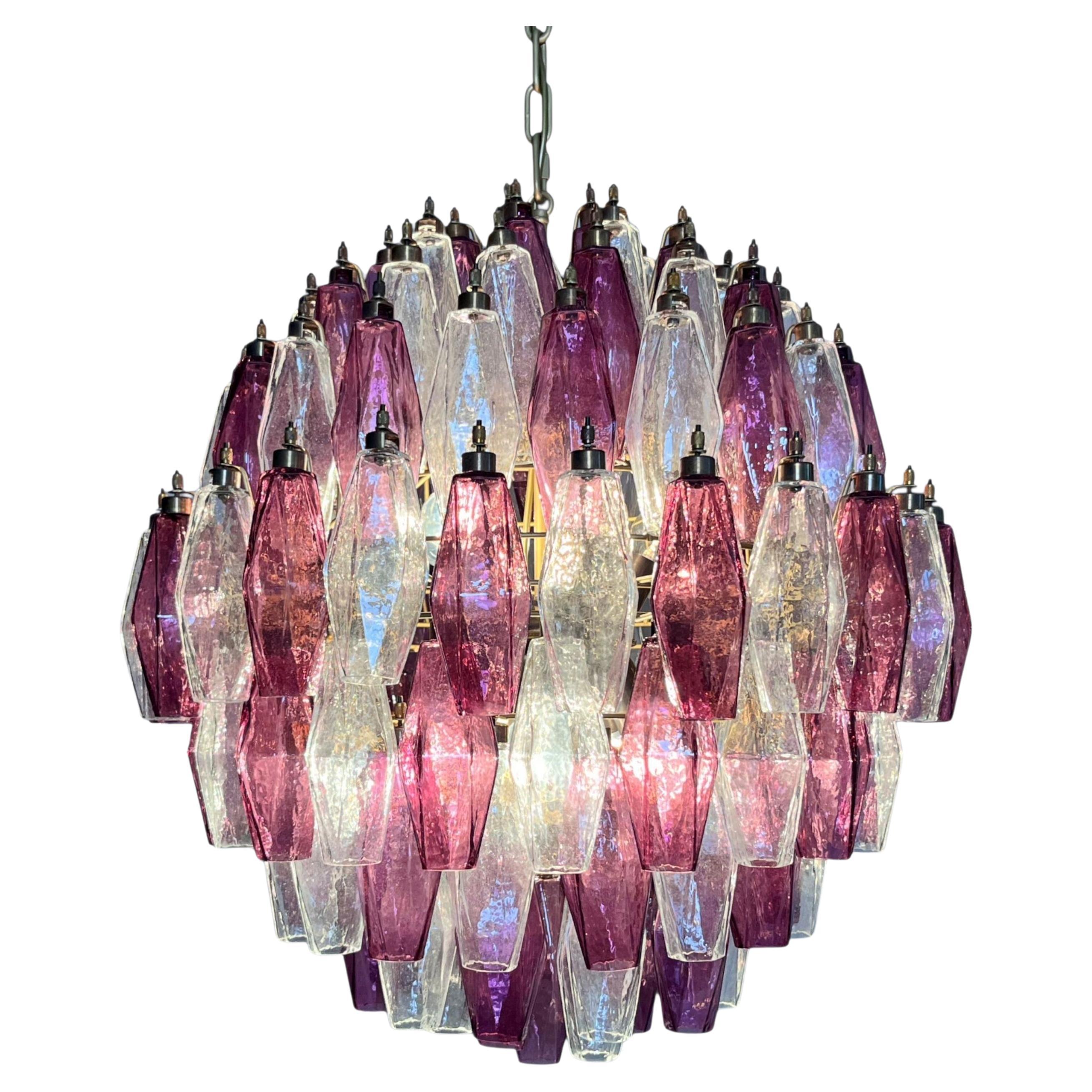 Il grande lampadario color ametista murano in vendita