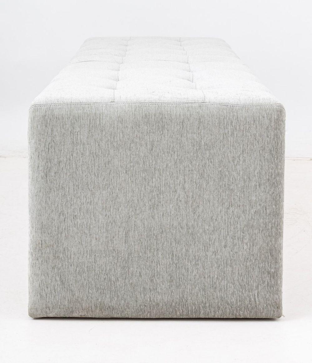 Il Loft Gray Upholstered Kyoto Bench In Good Condition For Sale In Astoria, NY