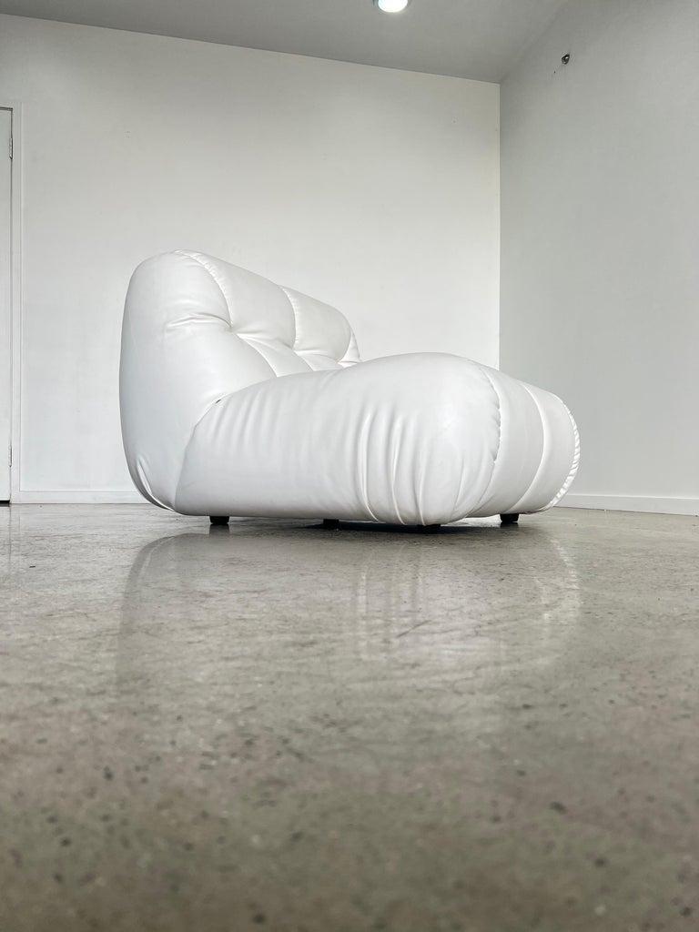 Il Nuvolone Armchair by Rimo Maturi for Mimo Padova For Sale 2