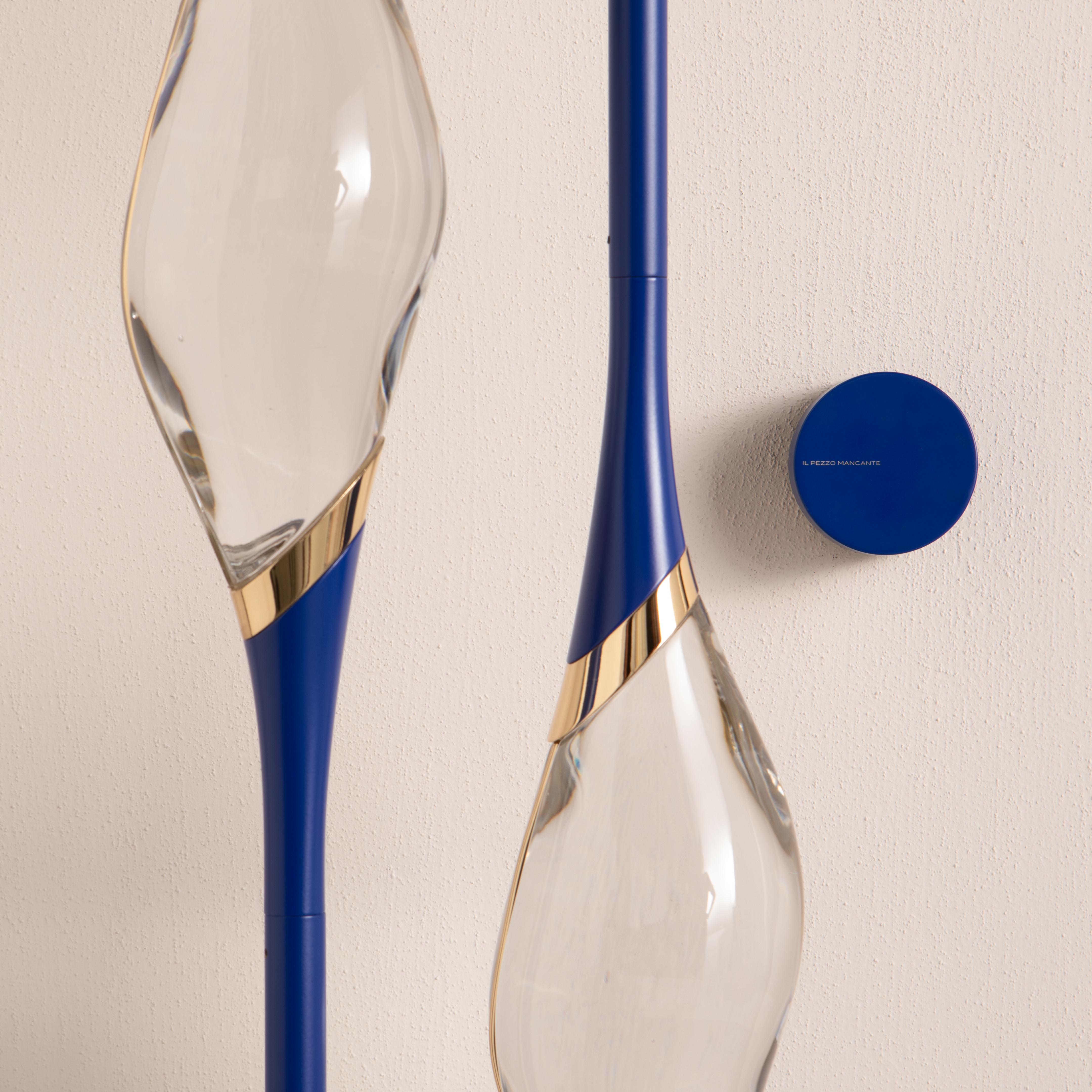 „Il Pezzo 12 Stehleuchte“ – blaue majorelle – Calacatta-Marmor – Kristalle – LEDs (Italian) im Angebot