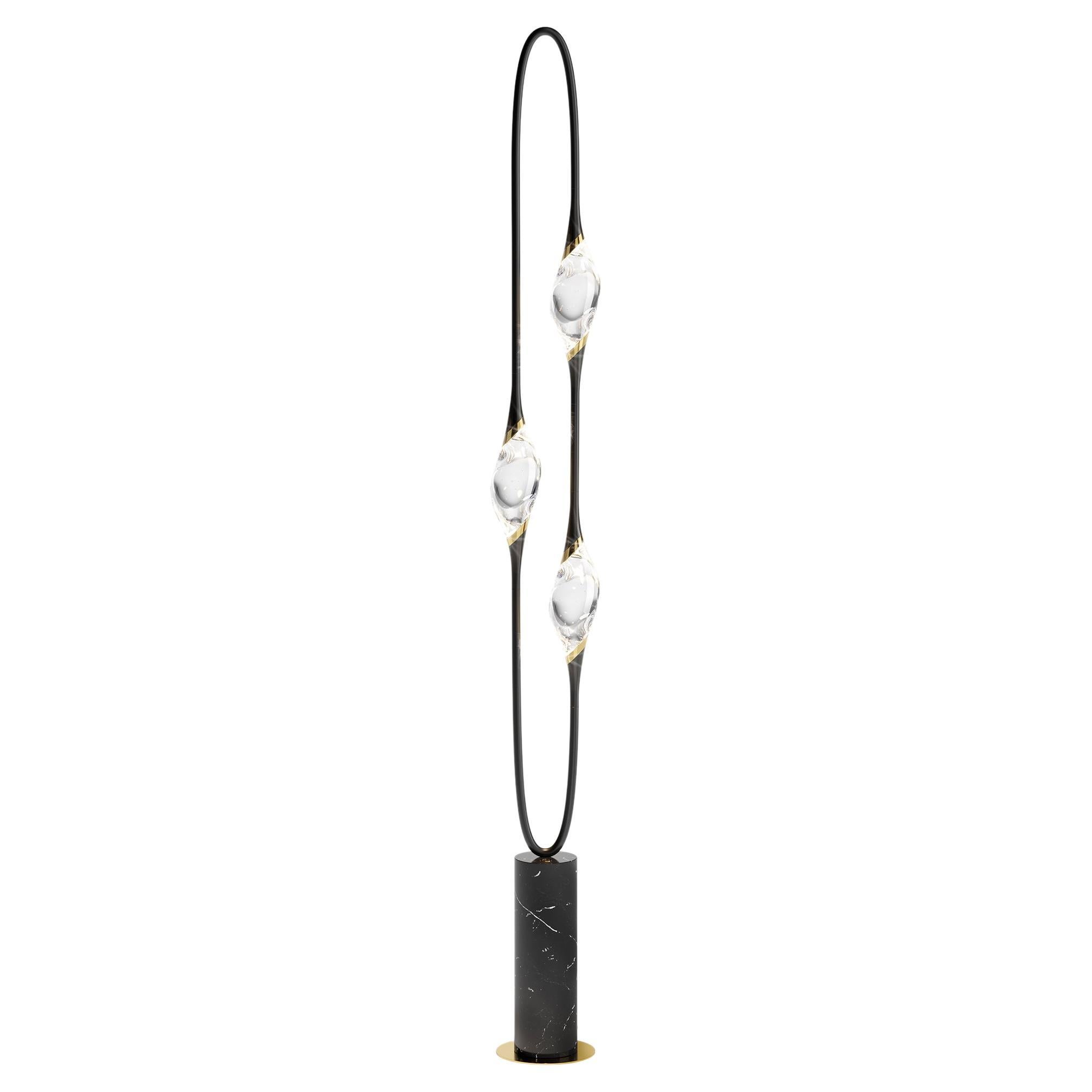 „Il Pezzo 12 Stehlampe“ - schwarzes und poliertes Messing - schwarzer Marmor - Kristalle im Angebot