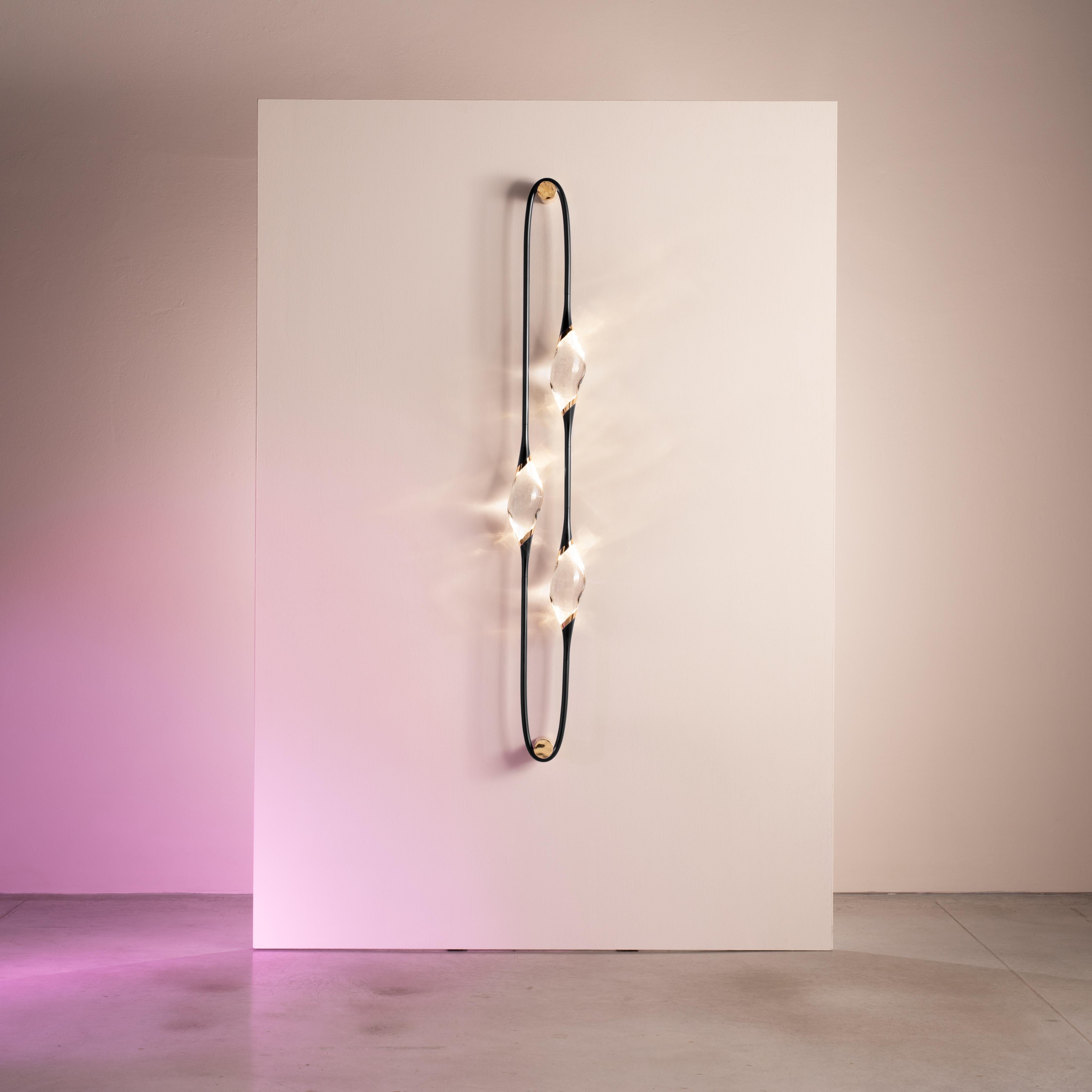 A pure graphic sign, bringing light and beauty into spaces, transforming them into an intimate experience, this is Il Pezzo 12 Wall Sconce.
We fell in love with the circular form of the Floor Lamp, and it felt natural to hang it on the wall like a