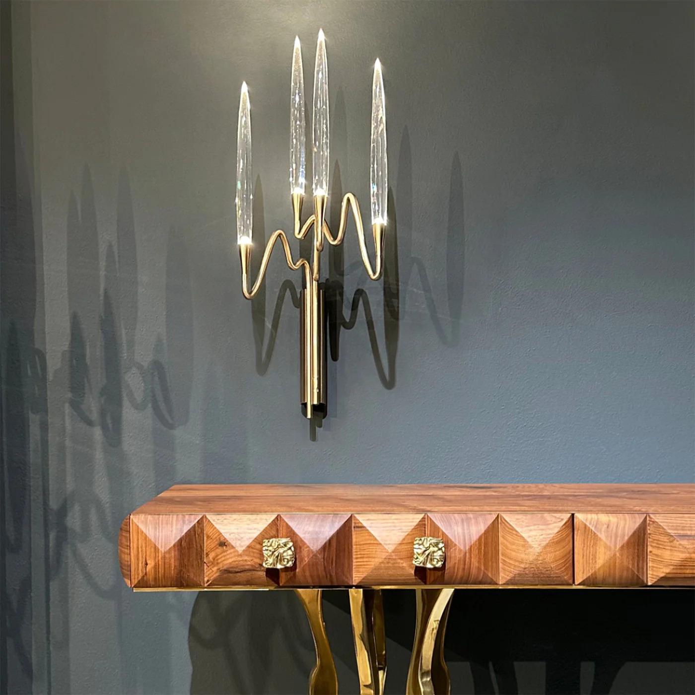 Il Pezzo 3 4-Lights Satin Brass Wall Sconce by Il Pezzo Mancante en Nuevo estado para la venta en Milan, IT