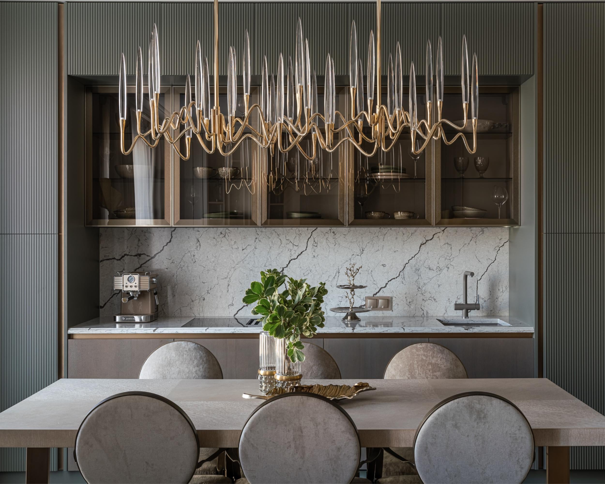« Il Pezzo 3 Endless Chandelier »- longueur 375 cm/147,6 - bronze - cristal - LED en vente 8