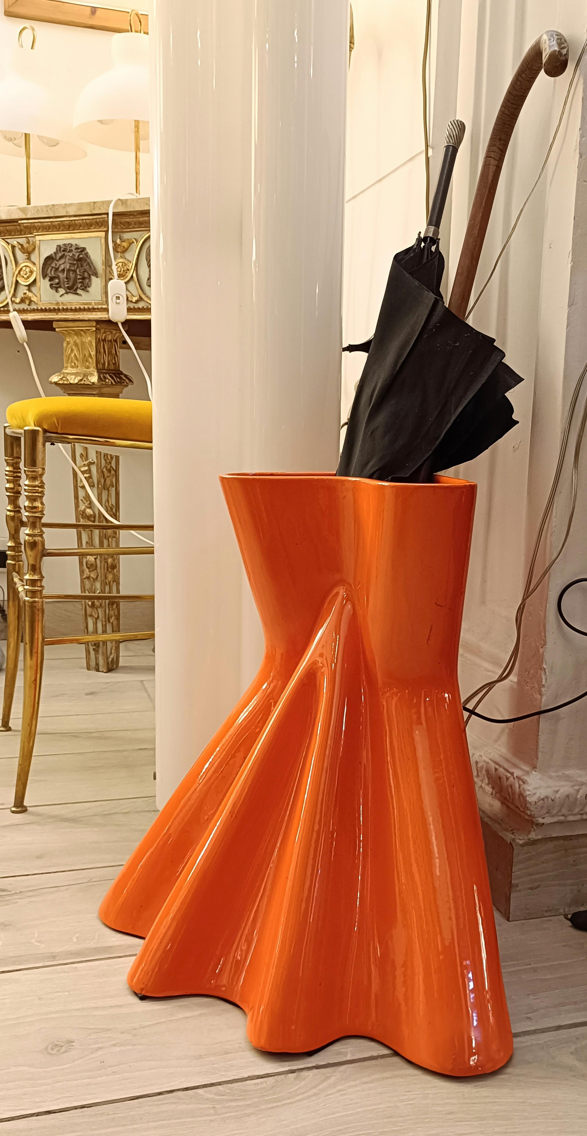 Late 20th Century Il Picchio Portaombrelli in Ceramica Arancio, Italia 1970s in vendita