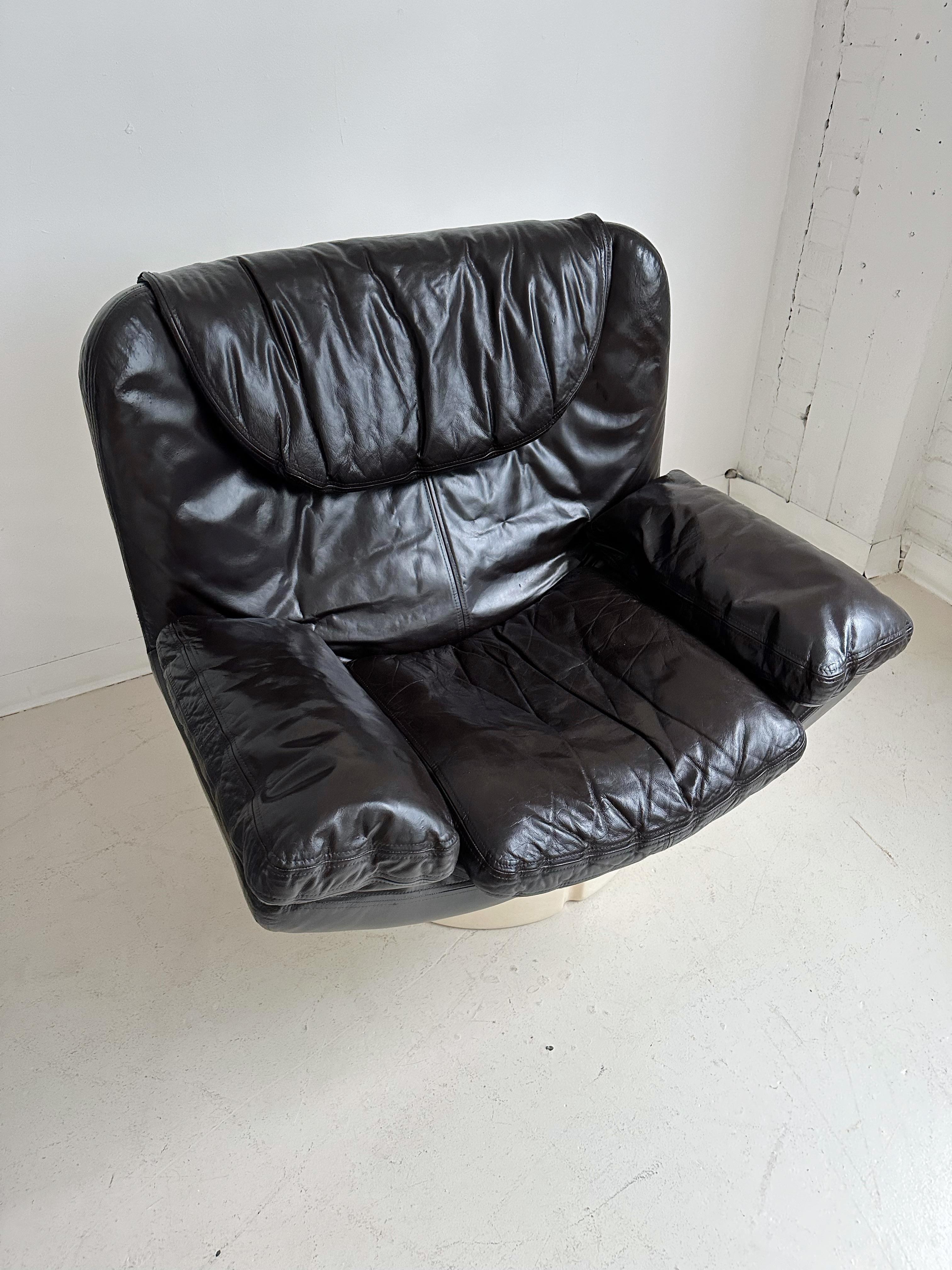 Modern IL POLTRONE Lounge Chair by Ammanati & Vitelli for Comfort, 70's