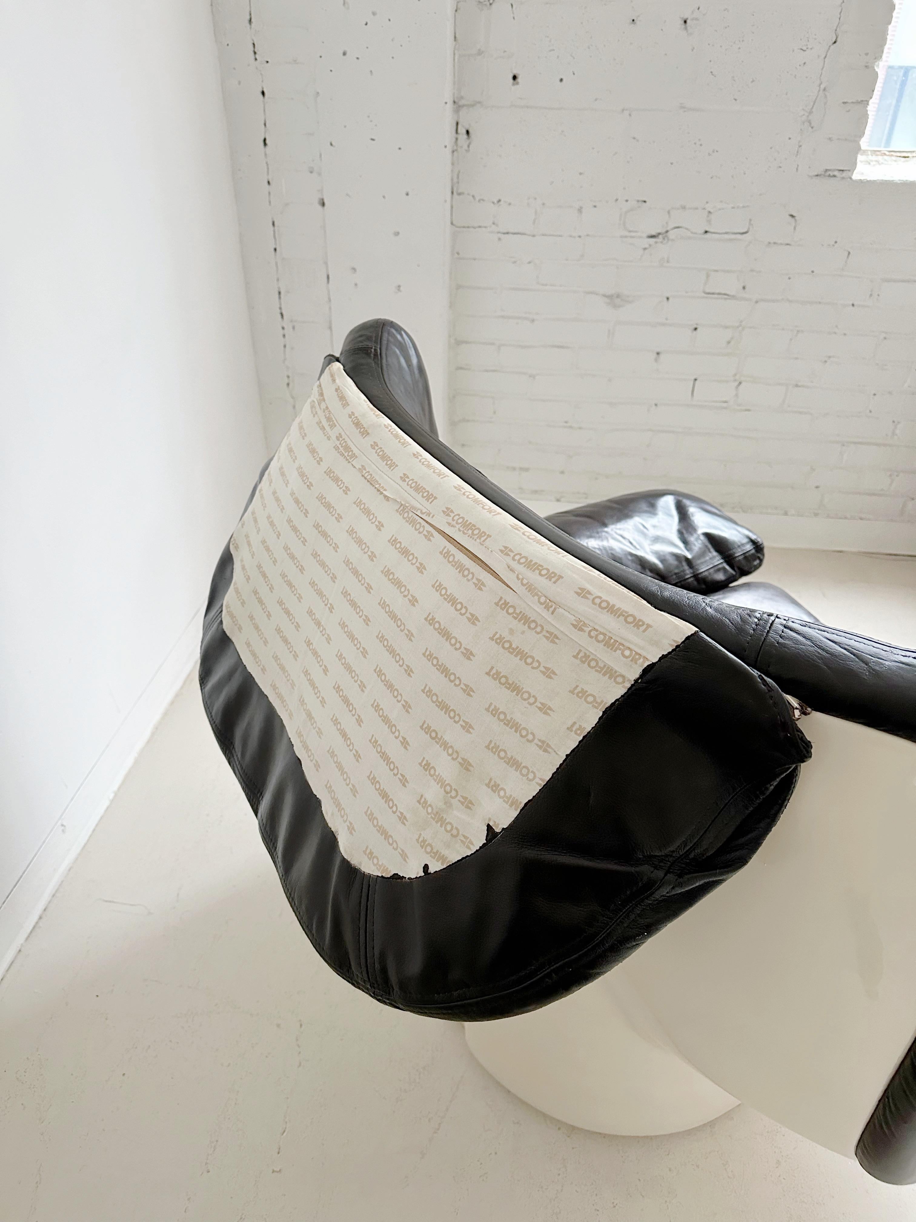 Late 20th Century IL POLTRONE Lounge Chair by Ammanati & Vitelli for Comfort, 70's