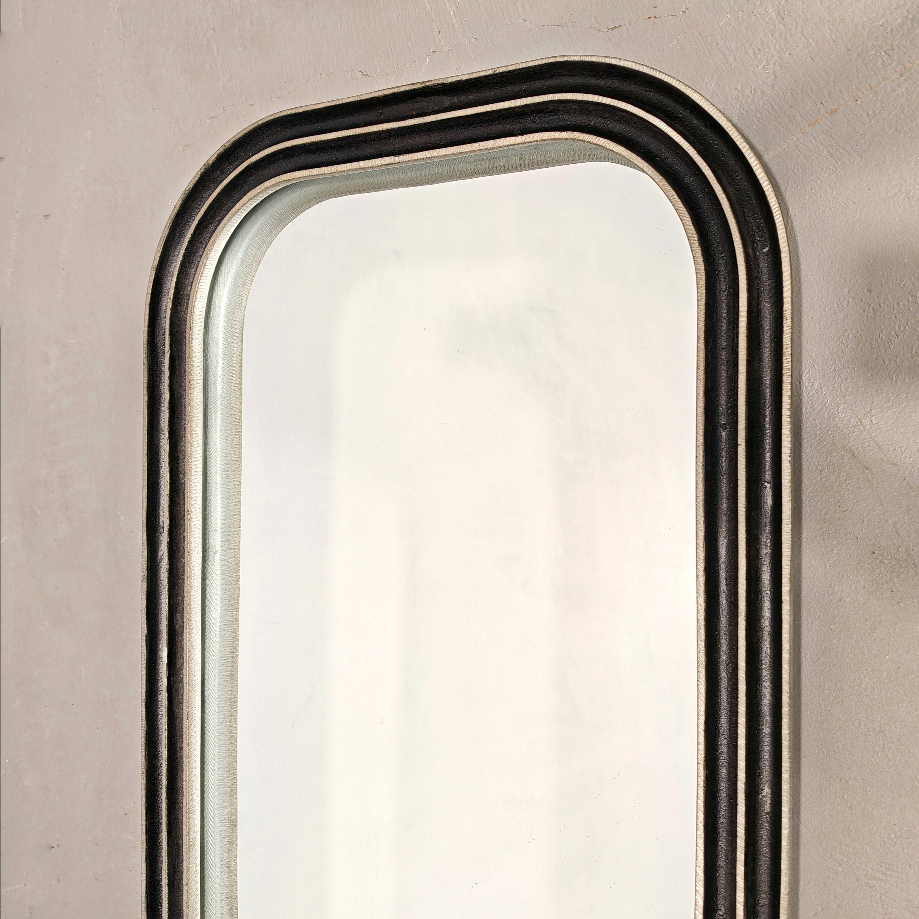Postmoderne Miroir à cadre métallique Burchiellaro 1970 en vente
