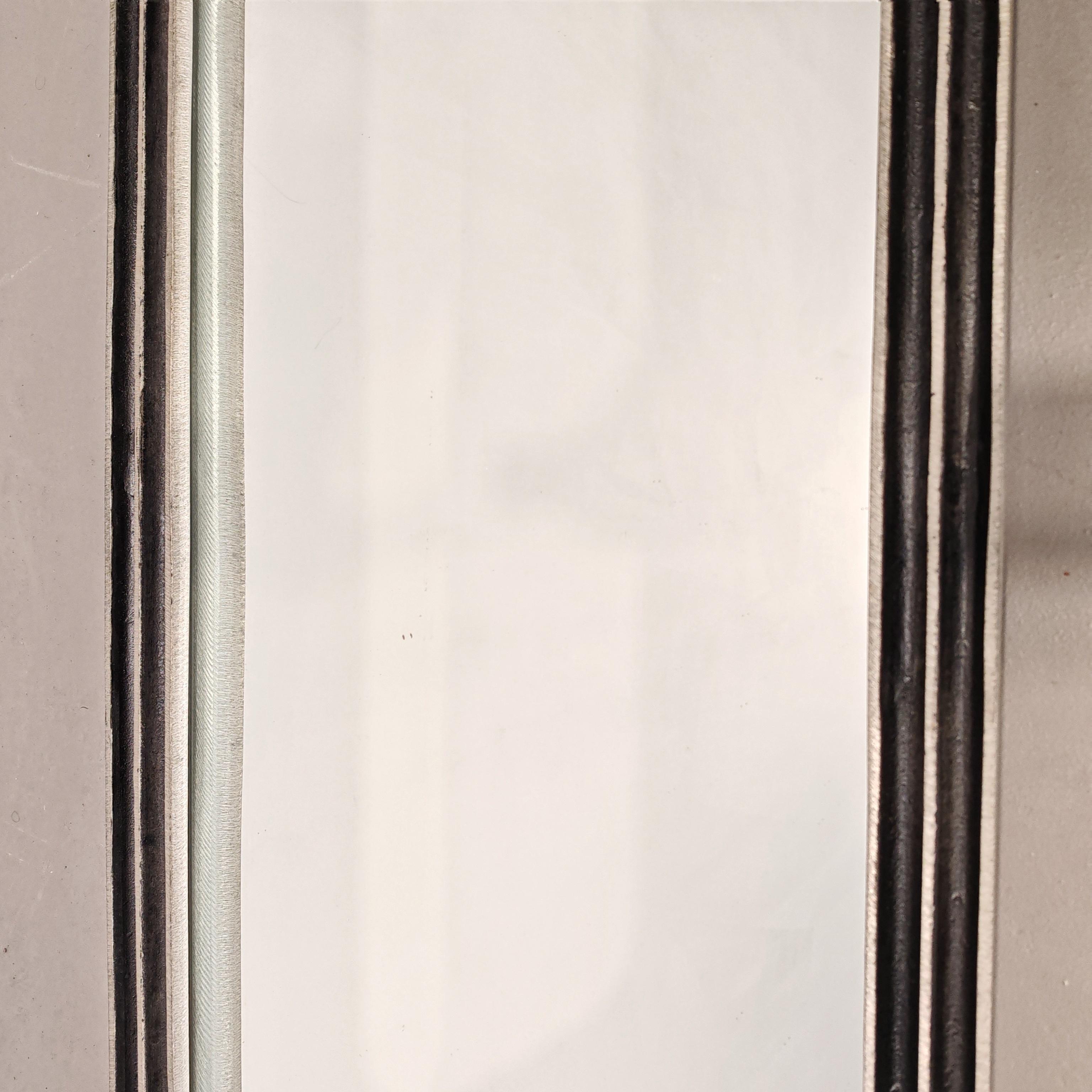 Autre Miroir à cadre métallique Burchiellaro 1970 en vente