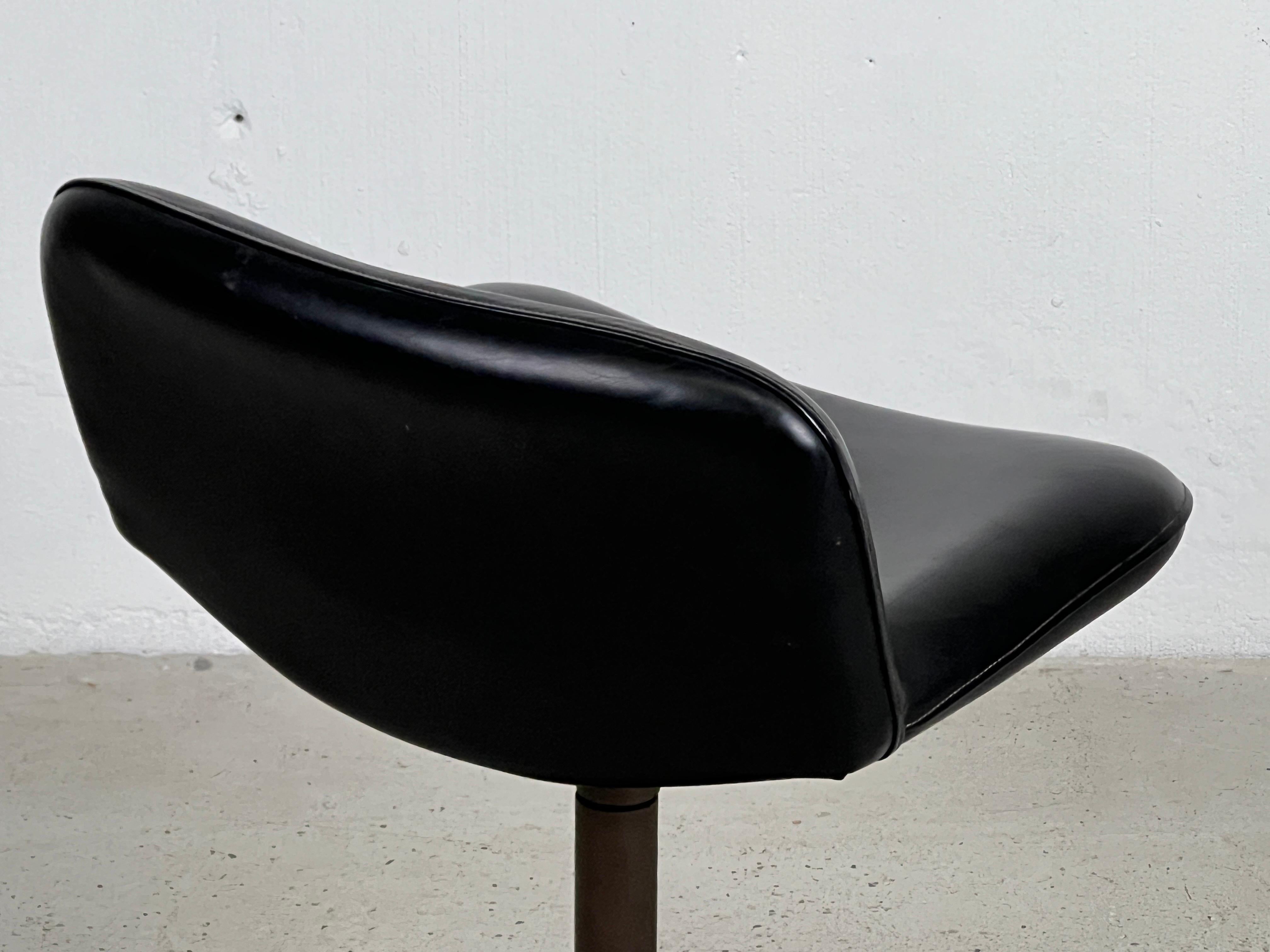 Ilamari Tapiovaara Swiveling Stool / Chair For Sale 6