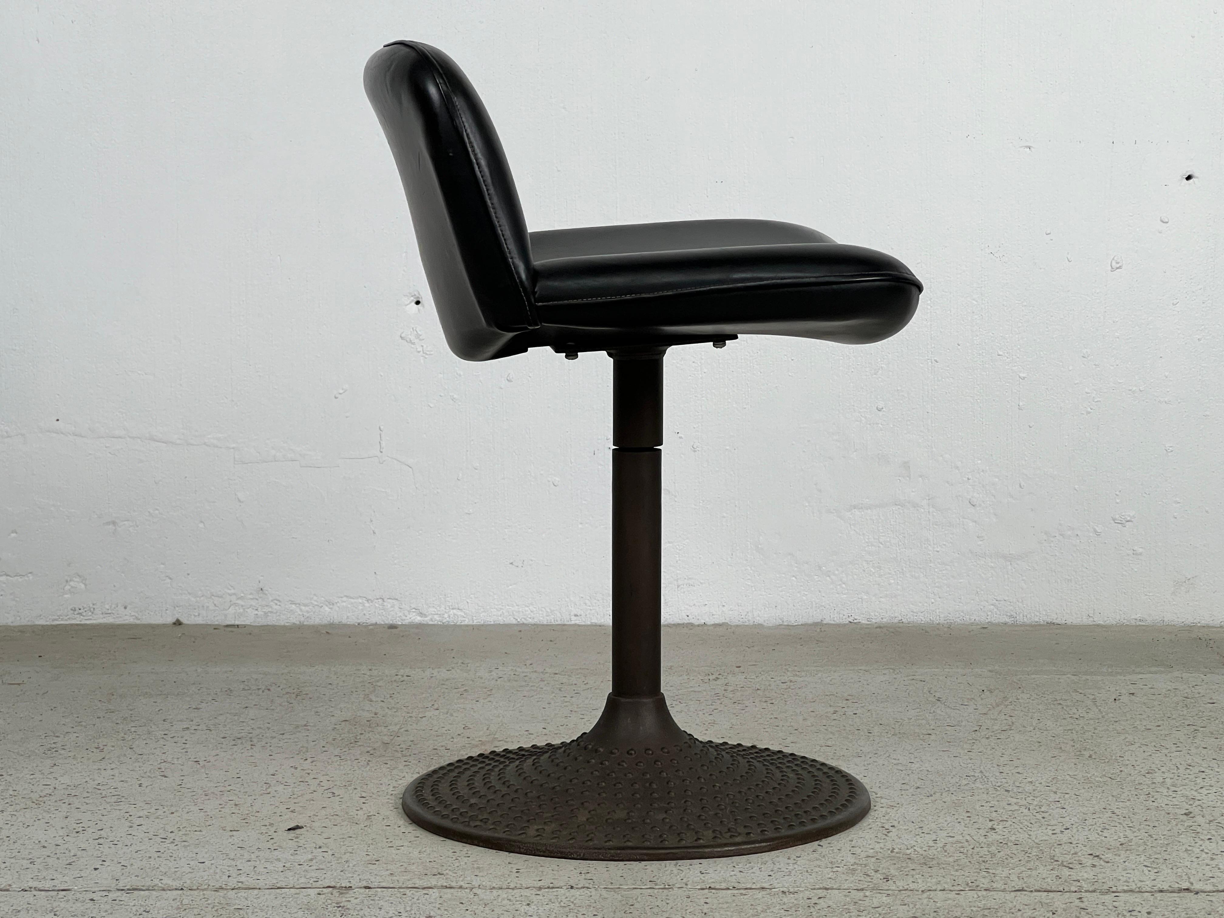 Ilamari Tapiovaara Swiveling Stool / Chair For Sale 3