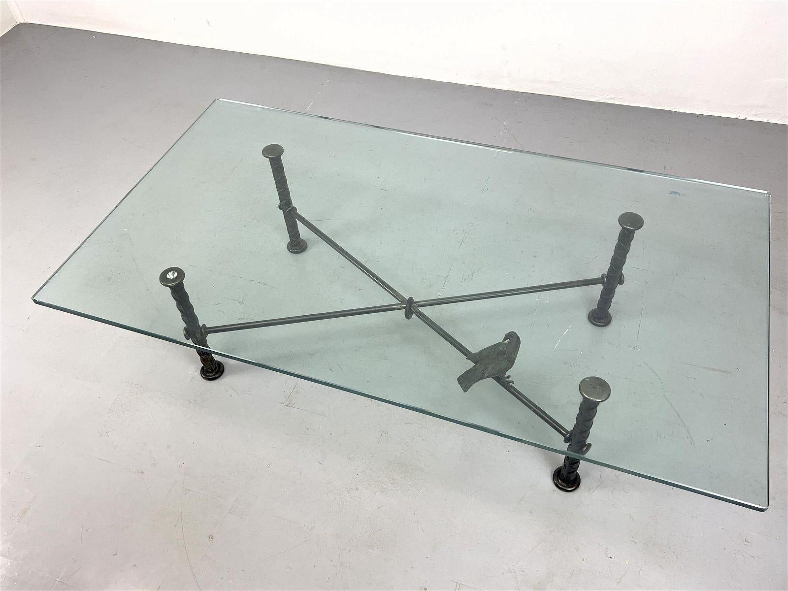Ilana Goor Couchtisch aus Eisen und Glas (Ende des 20. Jahrhunderts) im Angebot