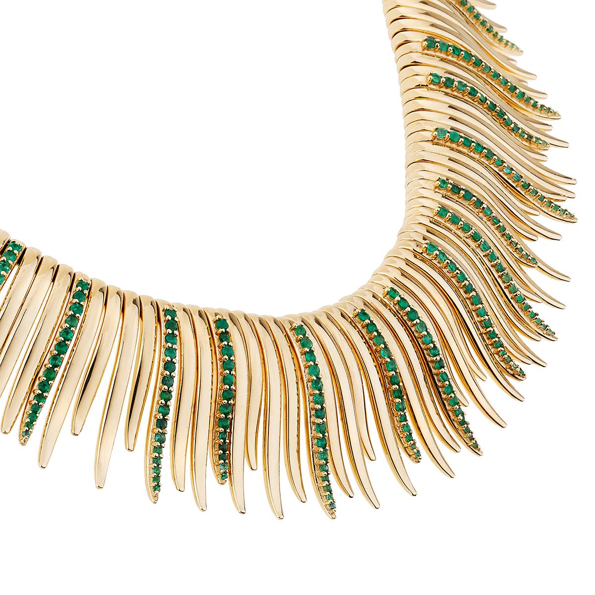 18 Karat Gold and Emerald Grass Leaves Necklace In New Condition For Sale In Athens, GR