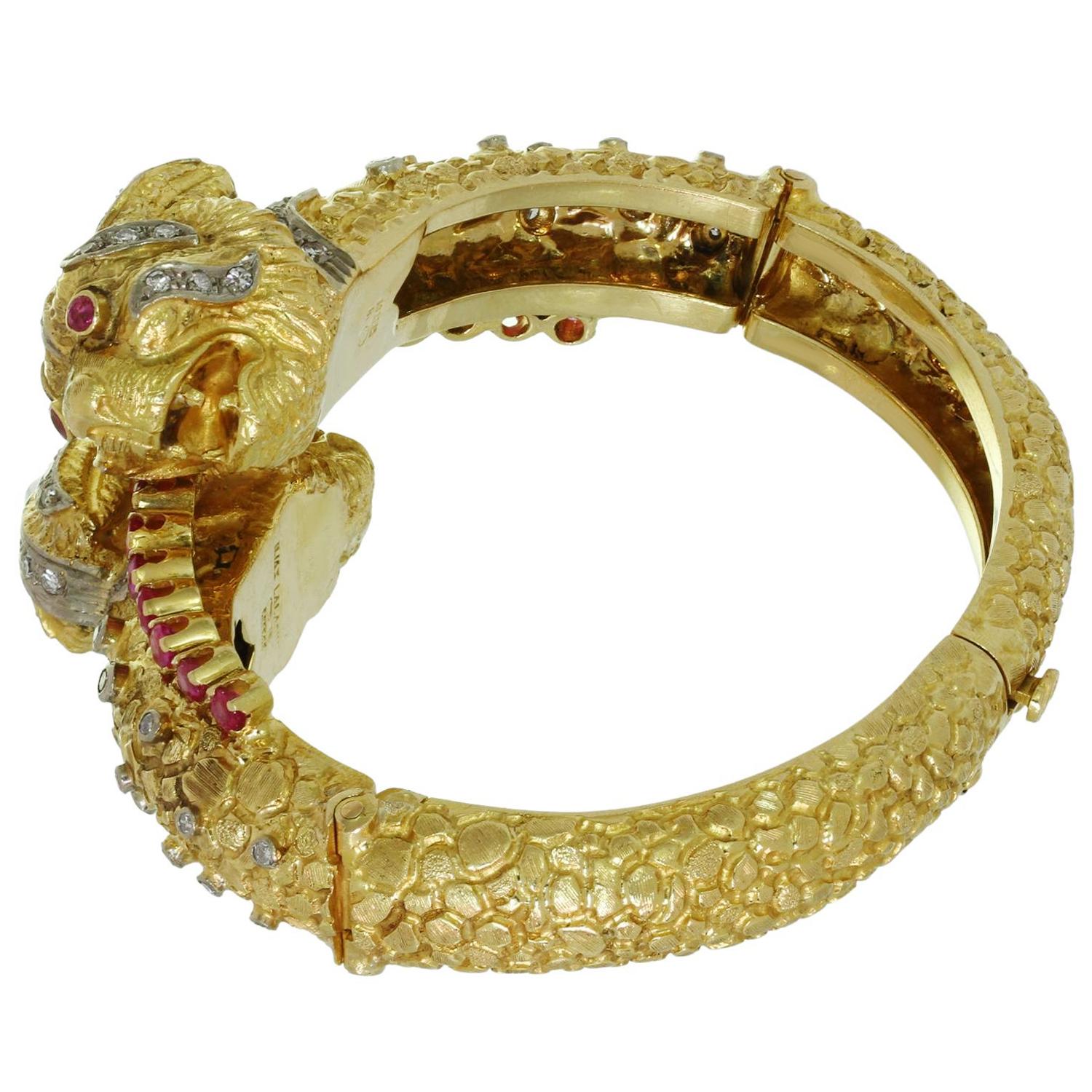Ilias Lalaiounis Ruby Diamond Yellow Gold Double Chimera Bangle Bracelet In Excellent Condition For Sale In New York, NY