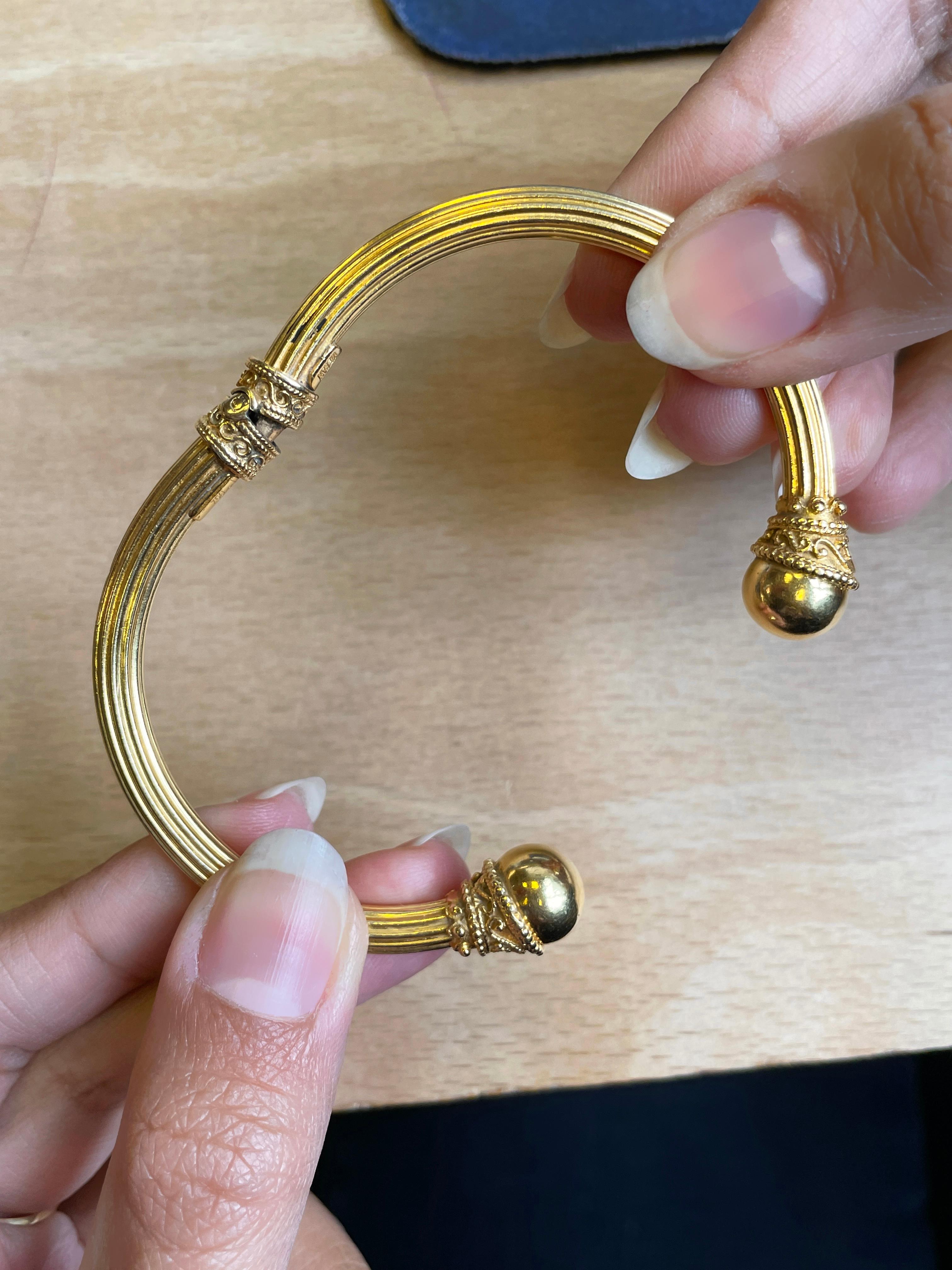 Ilias Lalaounis 18 Carat Yellow Gold Classical Hellenistic Bangle Bracelet In Good Condition In London, GB