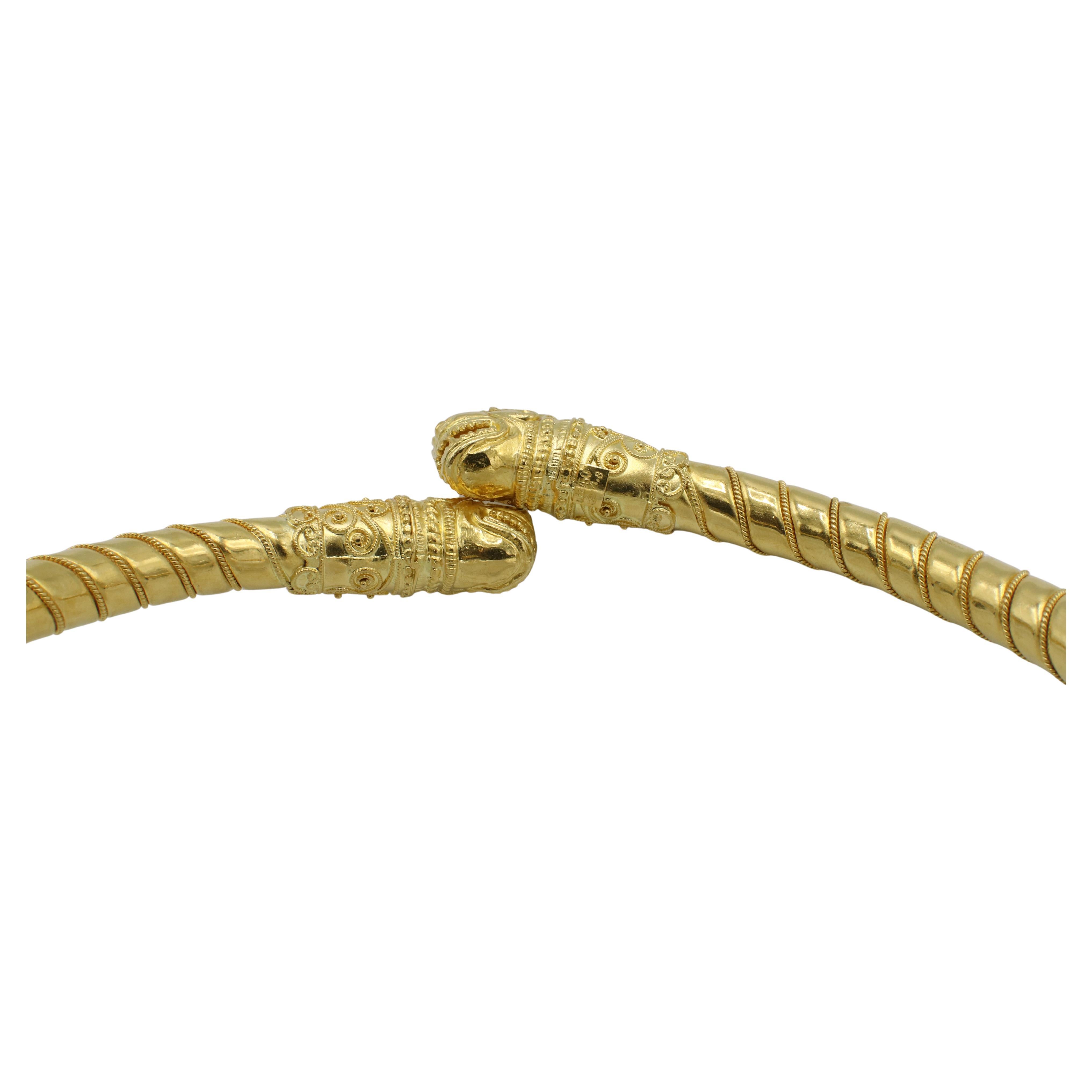Ilias Lalaounis 18 Karat Yellow Gold Double Lion Animal Head Collar Necklace In Excellent Condition In  Baltimore, MD