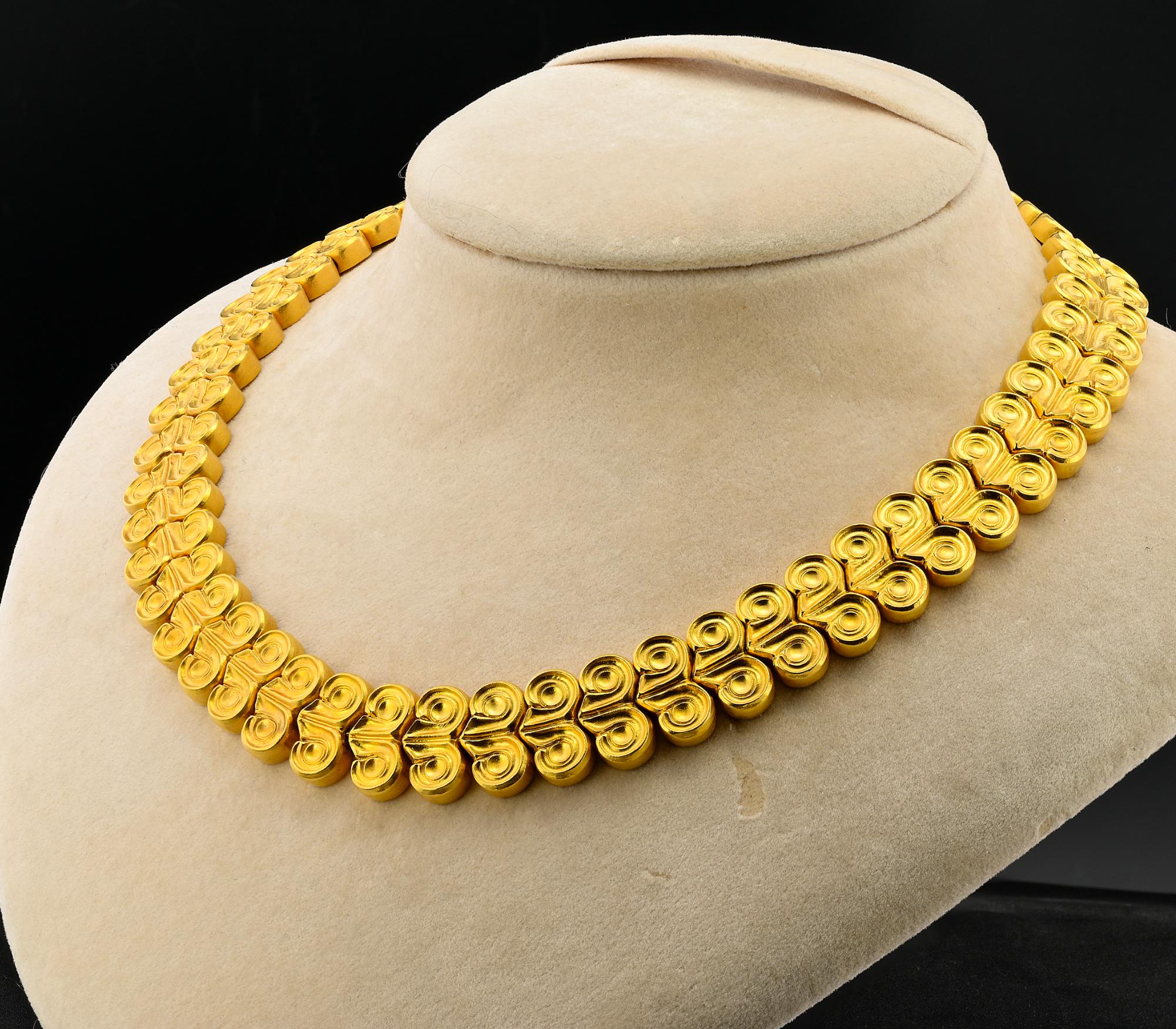 Ilias Lalaounis 18 KT Gold Ram Horn Necklace In Good Condition In Napoli, IT