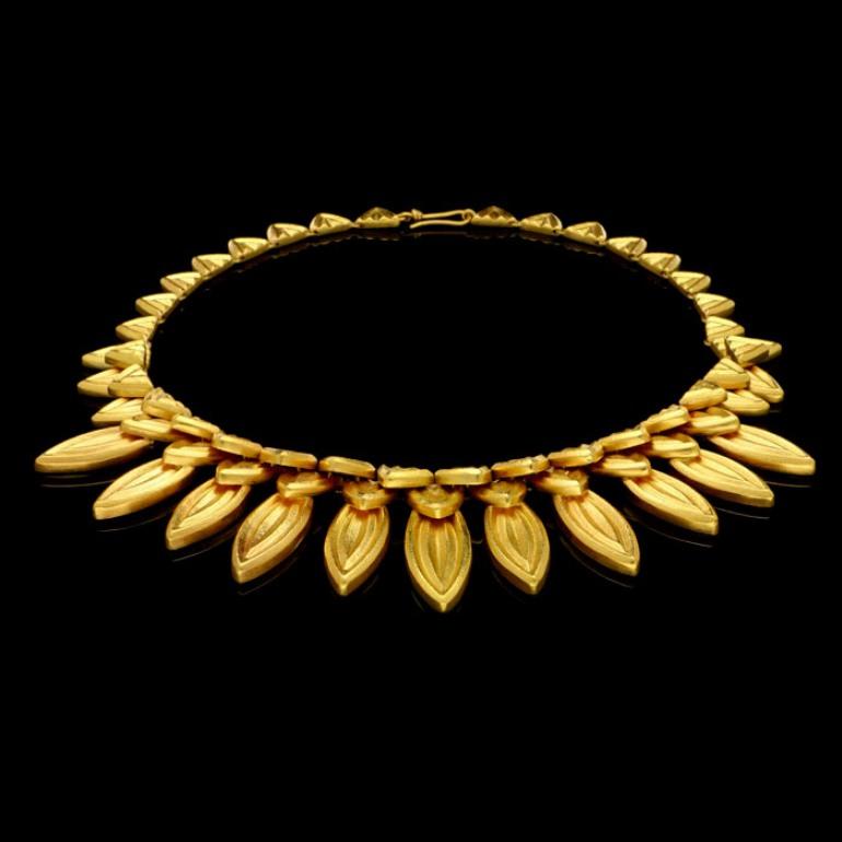 Hellenistic Ilias Lalaounis 18 Carat Gold Fringe-Style Leaf Necklace, circa 1980s