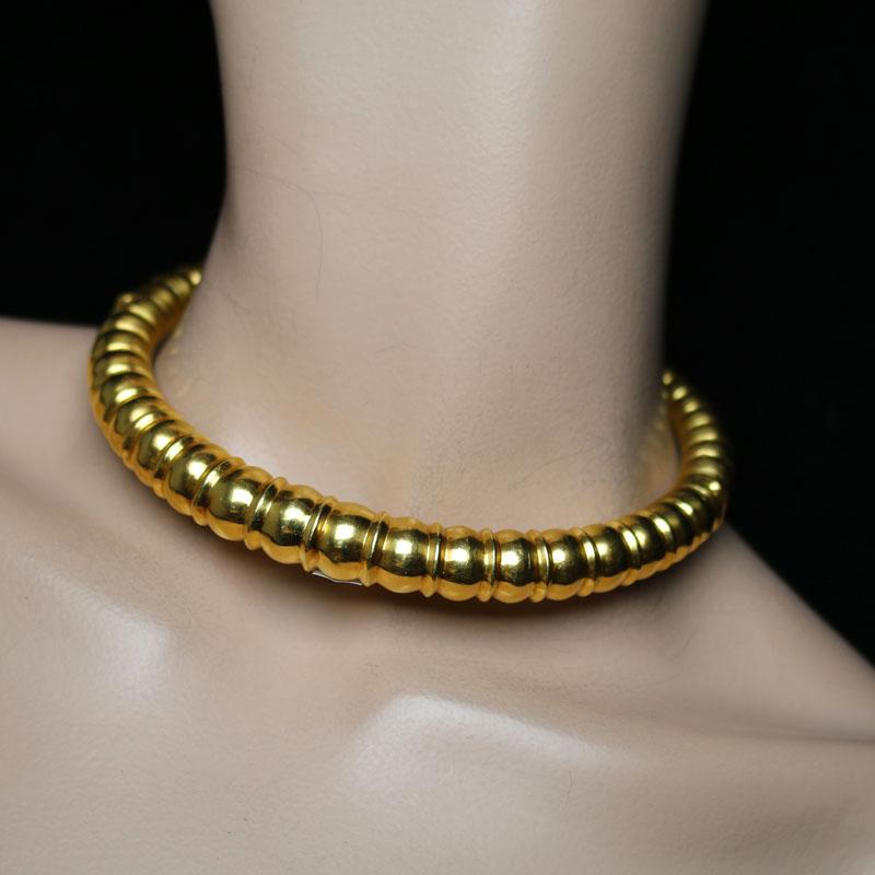 Ilias Lalaounis 18 Carat Yellow Gold Torque Necklace of Ribbed Beaded Design In Good Condition In London, GB