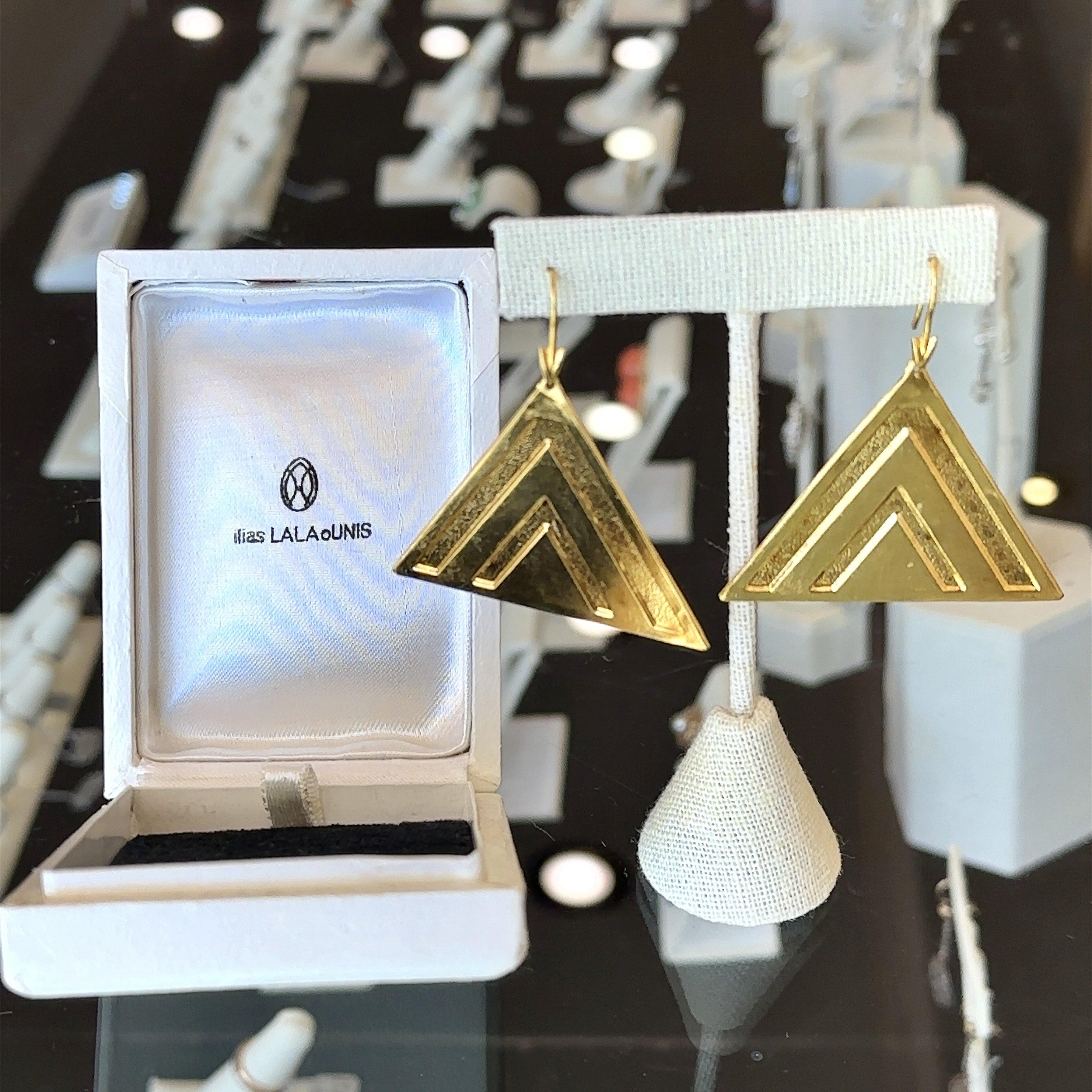 Contemporary Ilias Lalaounis 18K Gold Triangle Large Earrings With Original Box