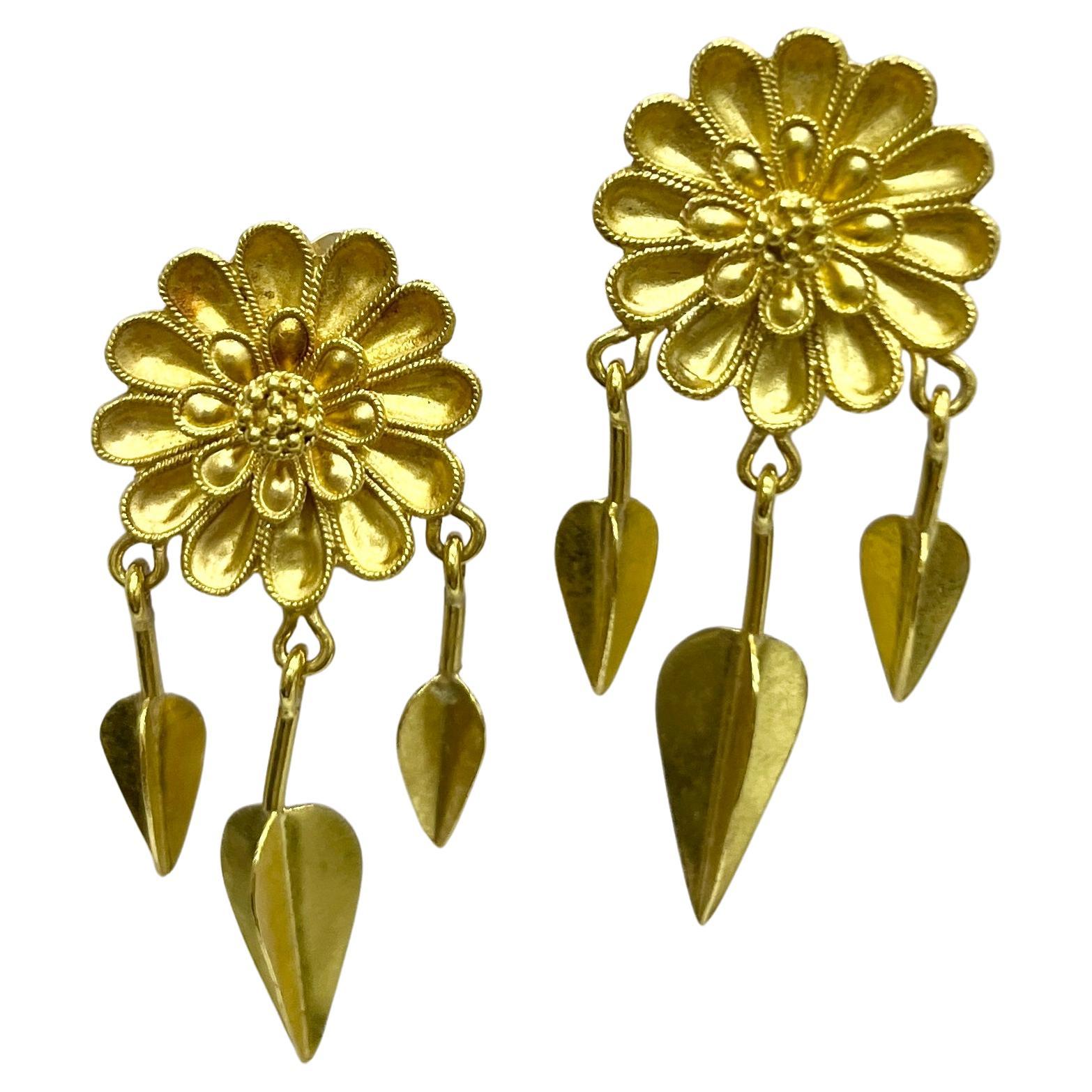 1980' Ilias Lalaounis 18K Gelbgold Blumentropfen-Ohrringe Gewicht 11,9 g 
Markiert 750 T35 GREECE 
43 x 17 mm 
