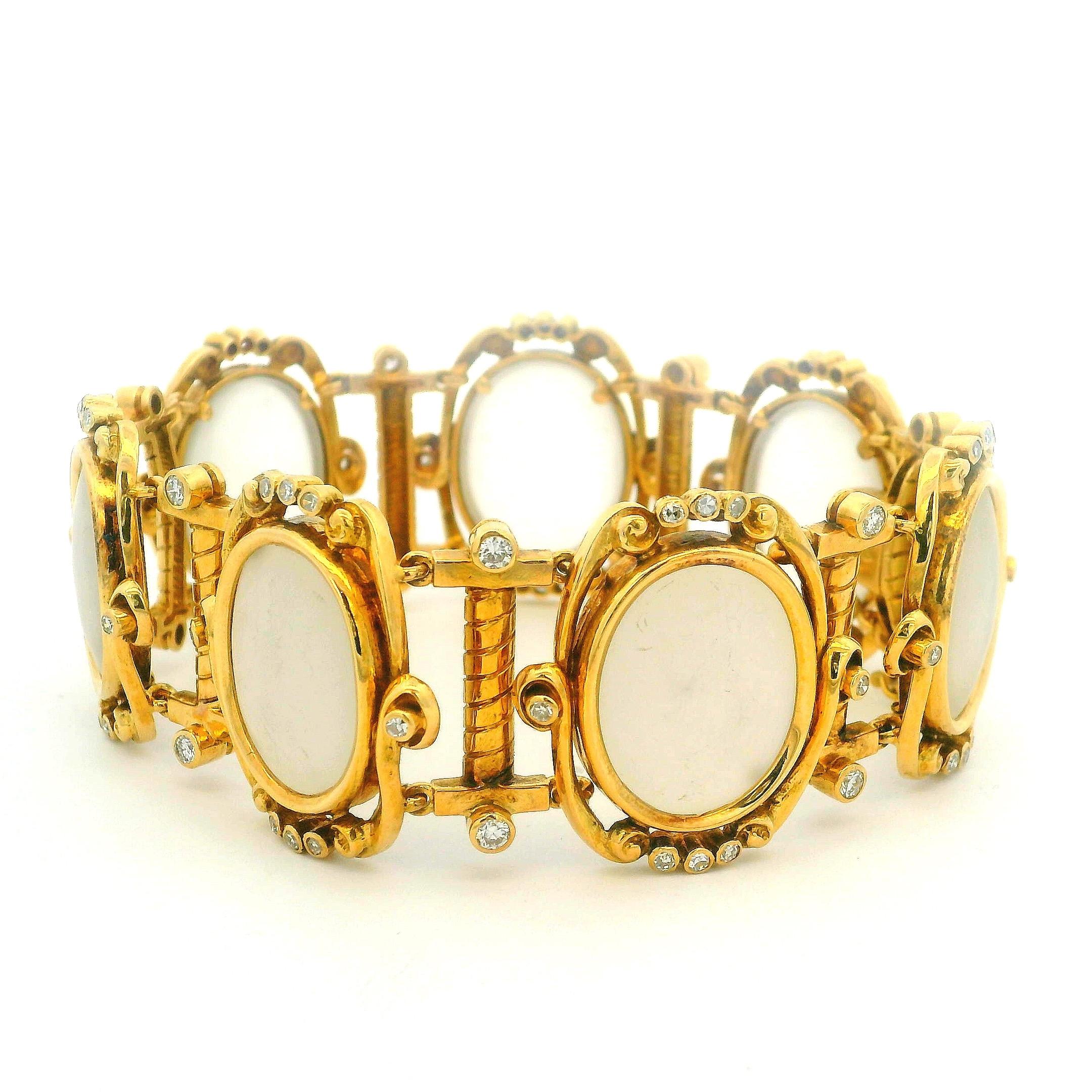 Neogreco Bracciale con cristalli smerigliati e diamanti in oro 18 carati di Ilias Lalaounis 1960, Grecia in vendita