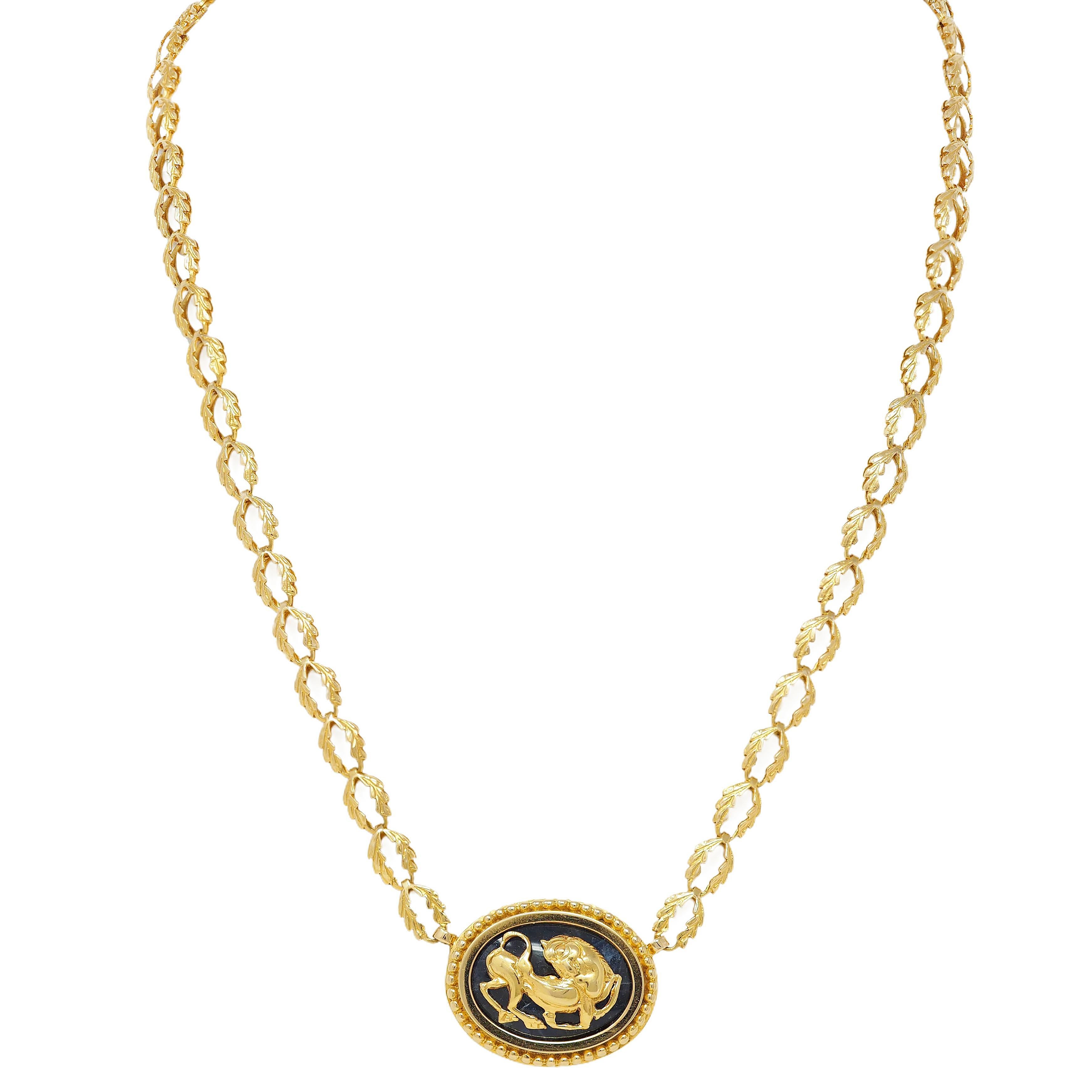 Ilias LaLaounis 1970's Sodalite 18K Gold Vintage Horse Pendant Station Necklace For Sale 1