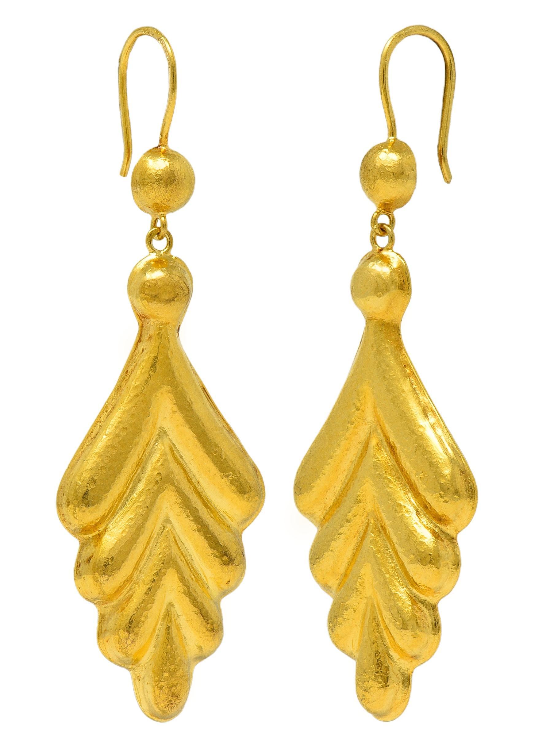 Pendientes gota foliada vintage Ilias Lalaounis de oro amarillo de 18 quilates de la década de 1990 en venta 2