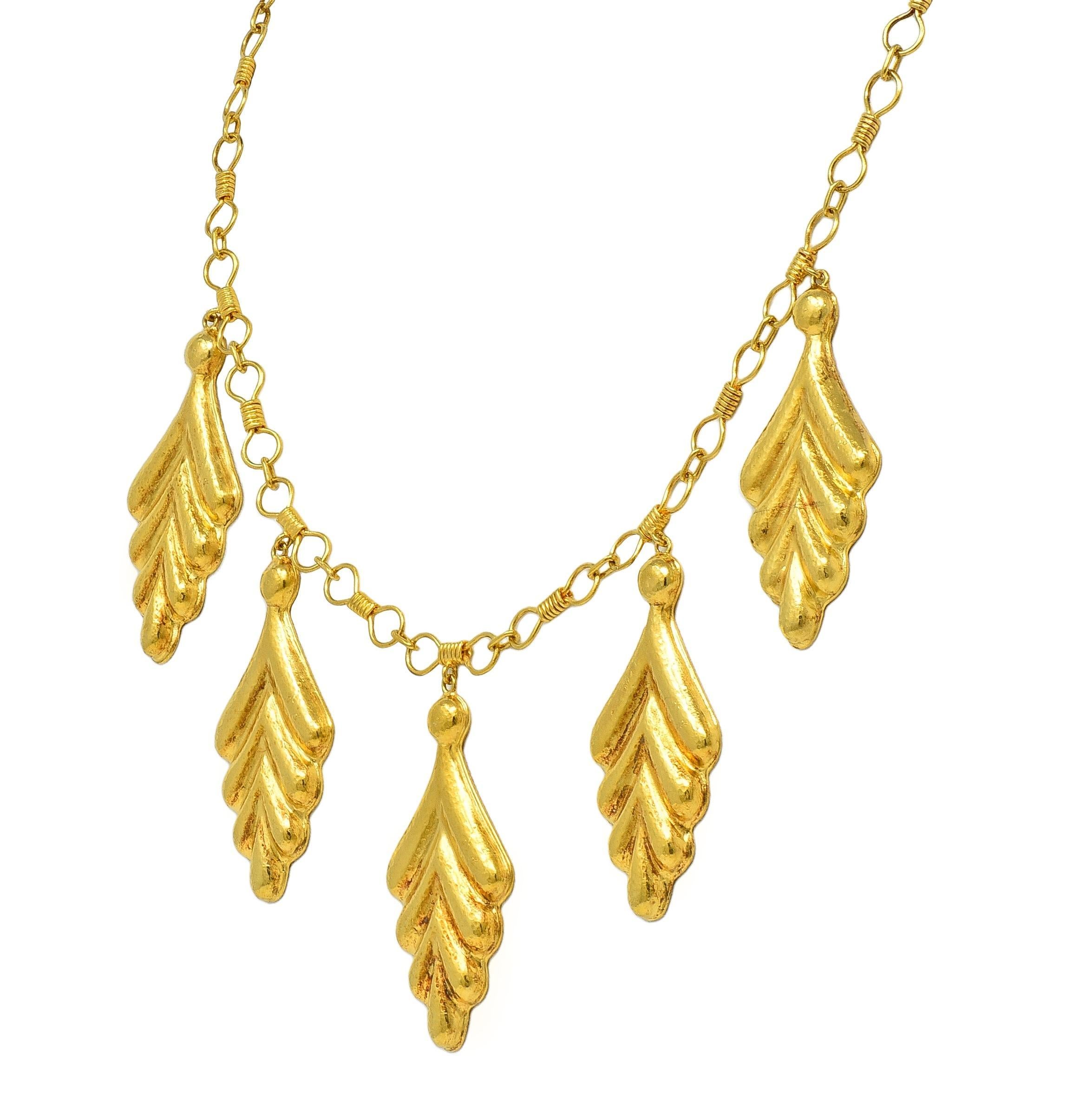 Collana Ilias Lalaounis 1990's 18 Karat Yellow Gold Vintage Foliate Station In condizioni ottime in vendita a Philadelphia, PA