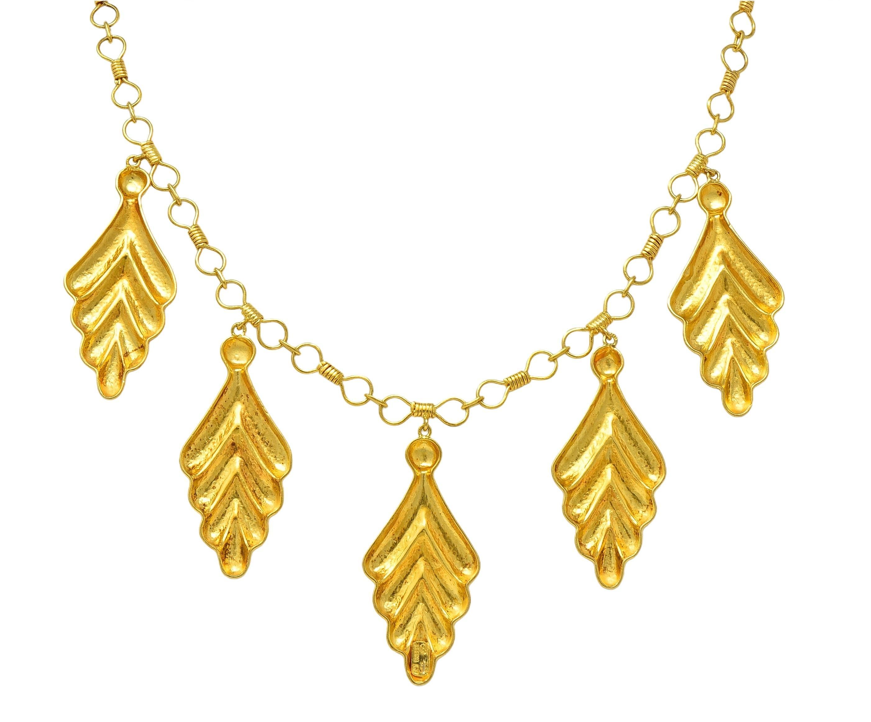 Donna Collana Ilias Lalaounis 1990's 18 Karat Yellow Gold Vintage Foliate Station in vendita
