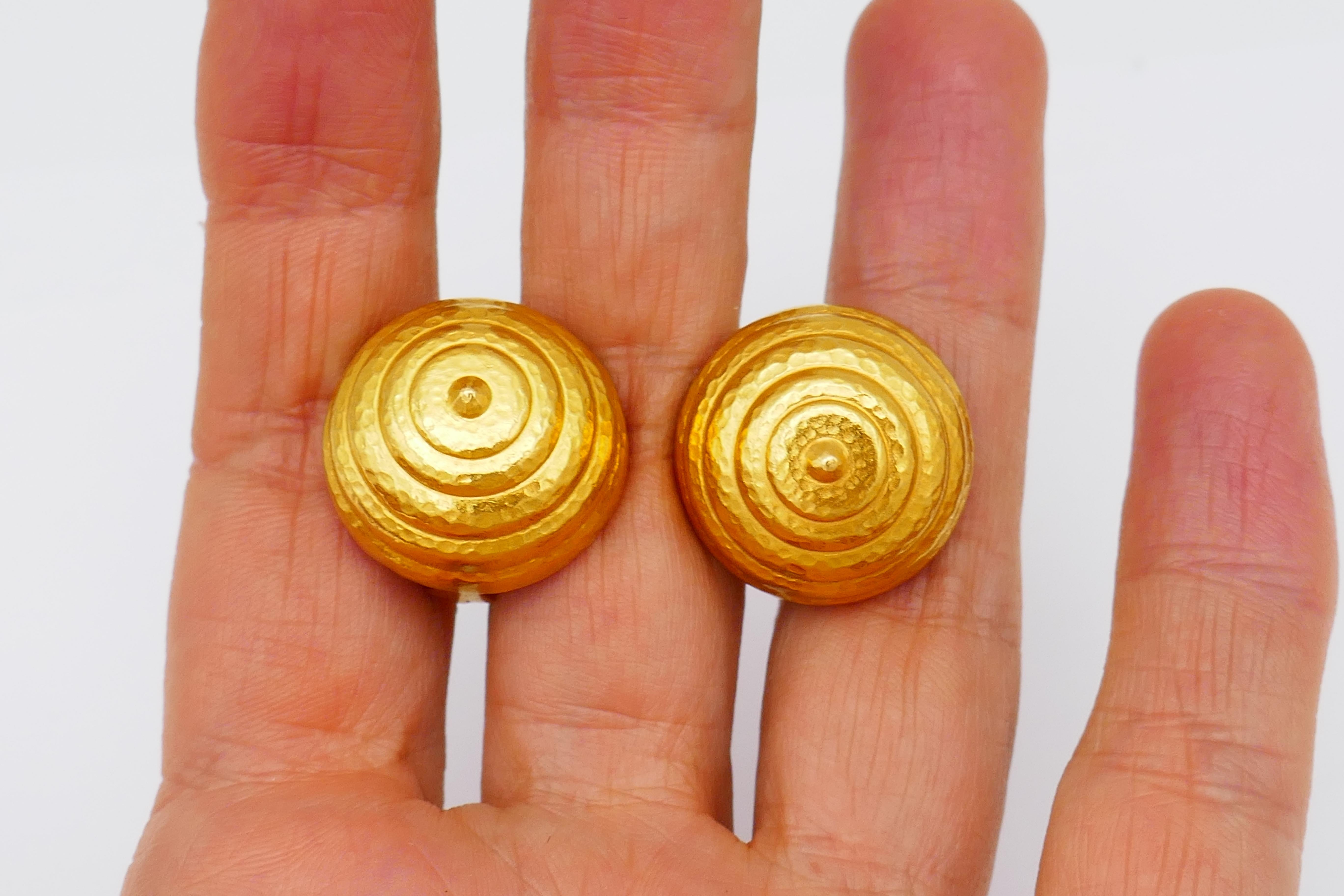 Ilias Lalaounis 22k Gold Clip-On Buttons Earrings In Excellent Condition In Beverly Hills, CA