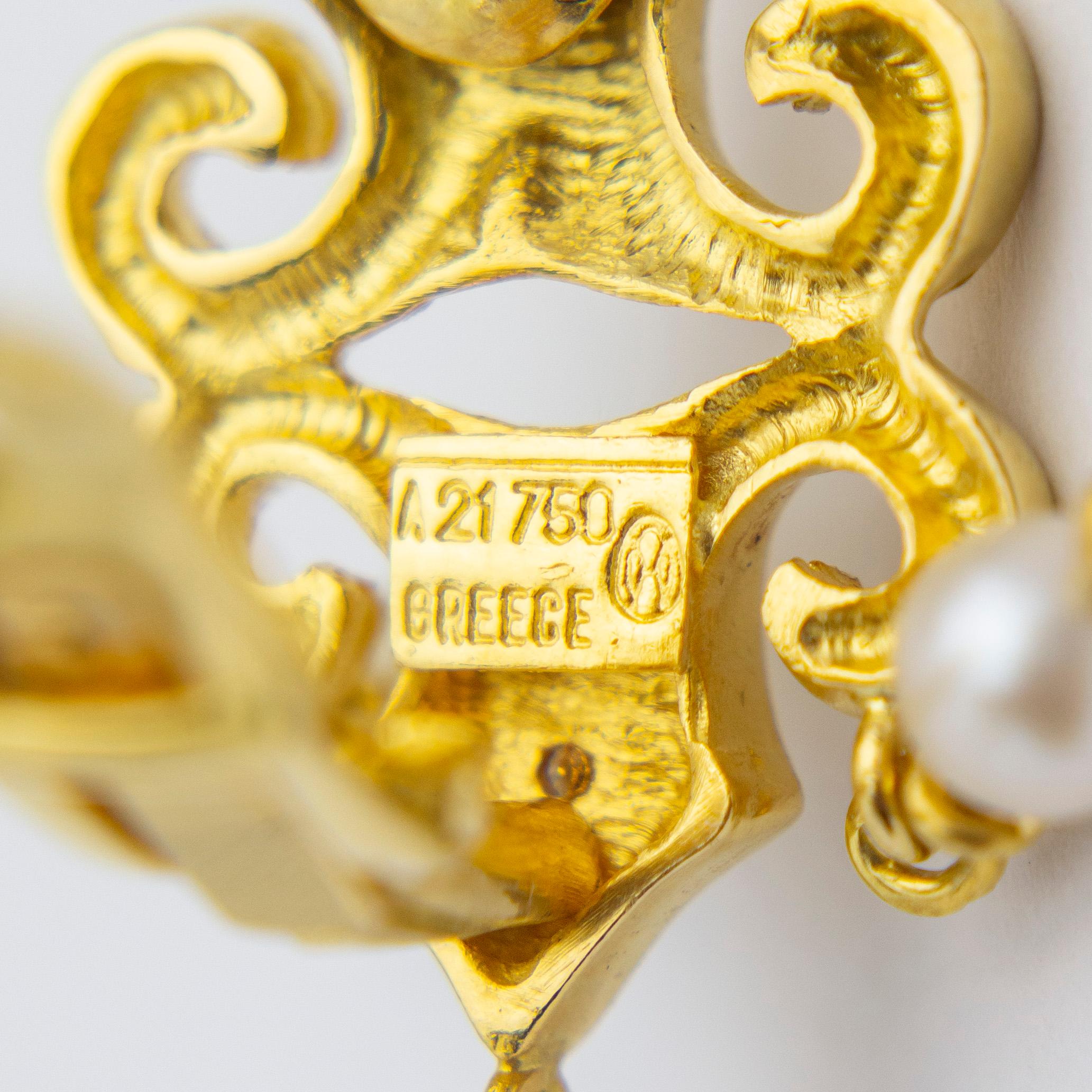 Taglio brillante Orecchini con diamanti e perle di Ilias Lalaounis in vendita