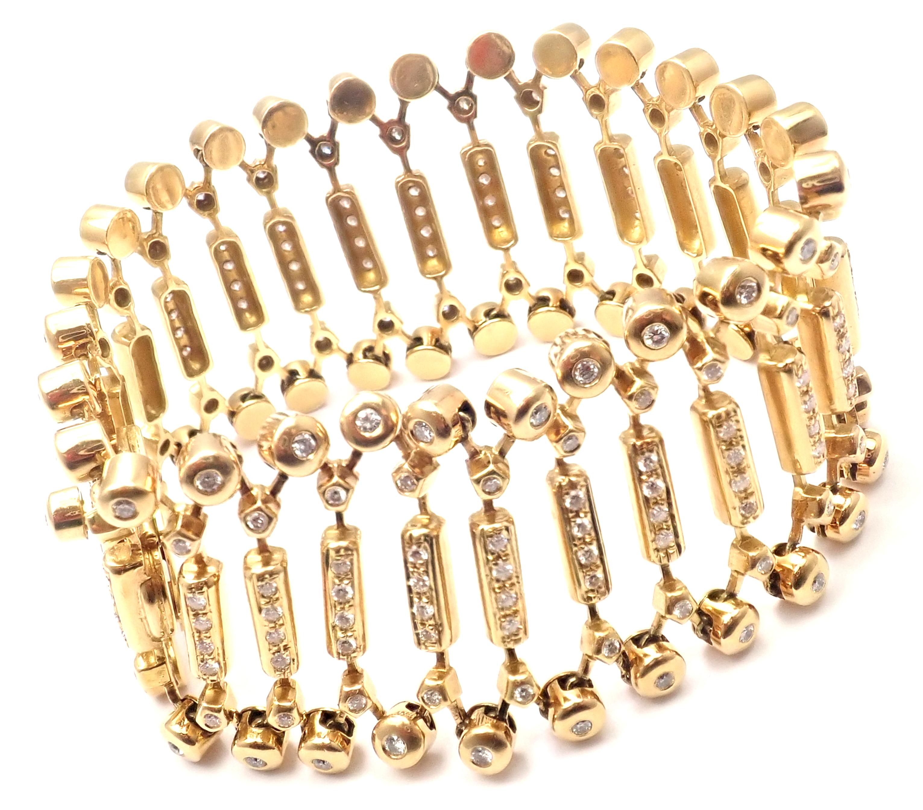 18k Yellow Gold Diamond Wide Link Bracelet by Illias Lalaounis Greece. 
With 215 round brilliant cut diamonds VS1 clarity, G color total weight approximately 3ct
Details: 
Weight: 76.3 grams
Length: 7