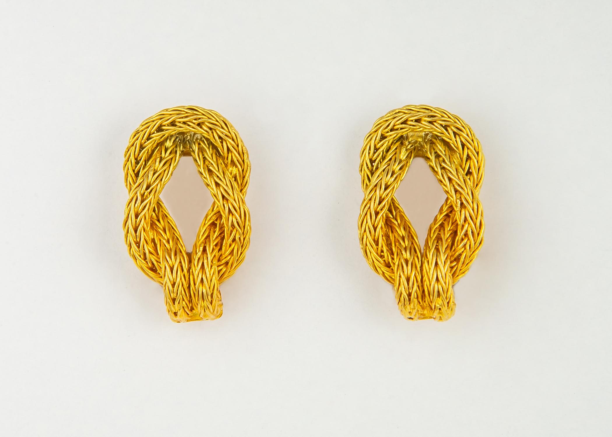 Contemporary Ilias Lalaounis Gold Hercules Knot Earrings