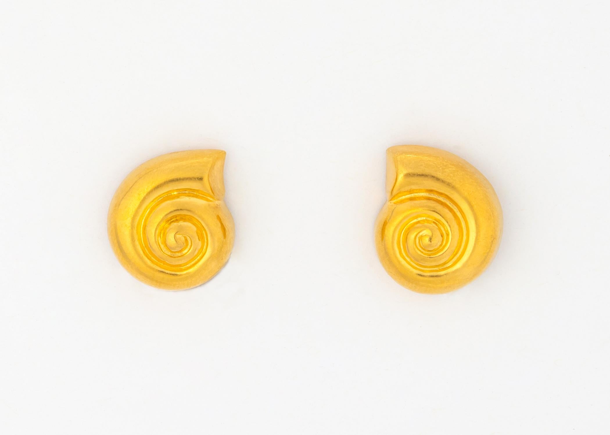 Contemporain Ilias Lalaounis Boucles d'oreilles en or à motif de coquillages en vente
