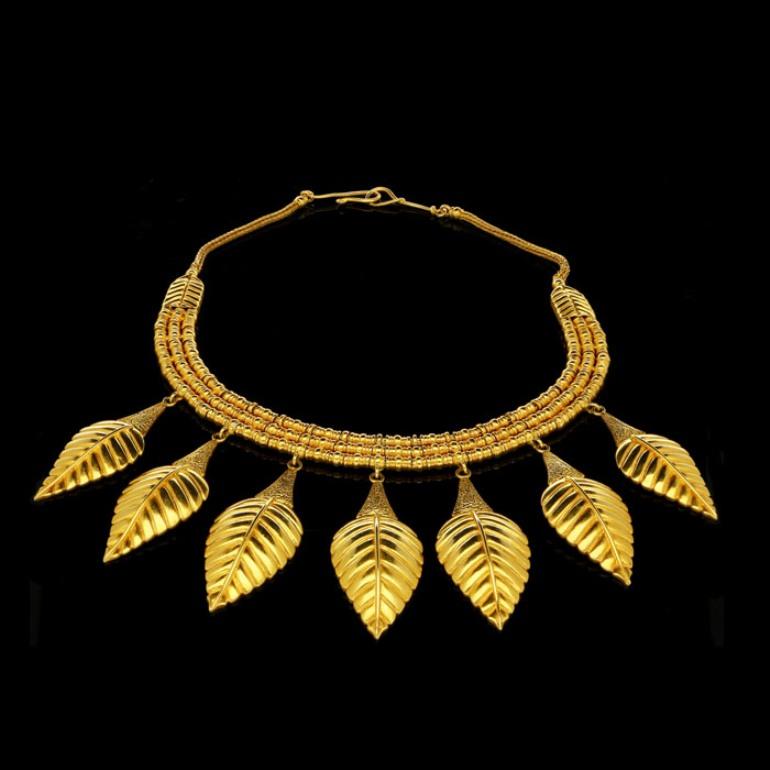 Hellenistic Ilias Lalaounis Gold Suspending Seven Graduated Leaf Shaped Motifs Necklace
