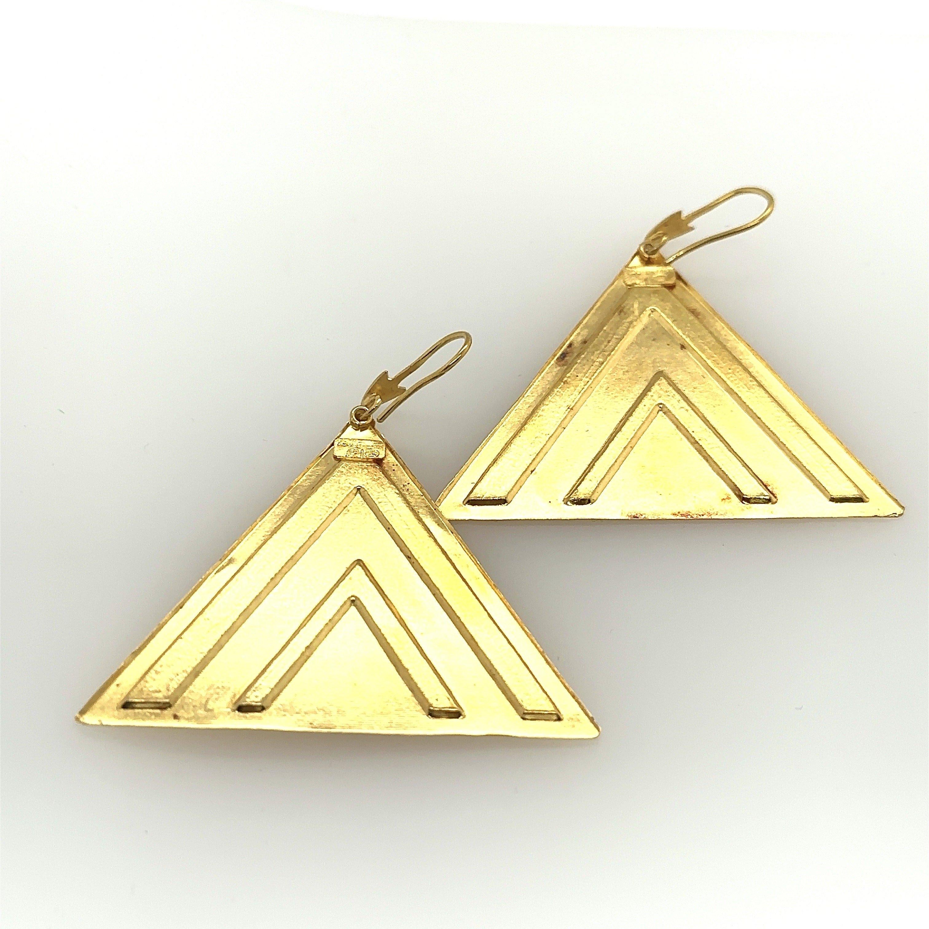 Women's Ilias Lalaounis Greece 18K Yellow Gold Textured Triangle Earrings For Sale